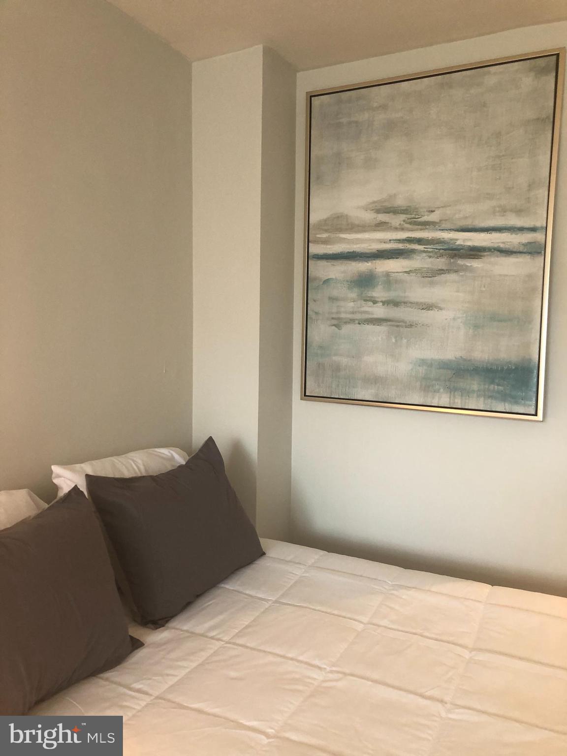 RIVER PLACE WEST - Residential