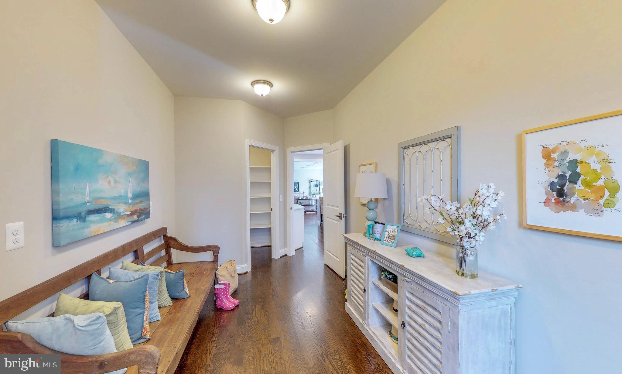 OAKTON VIEW - Residential