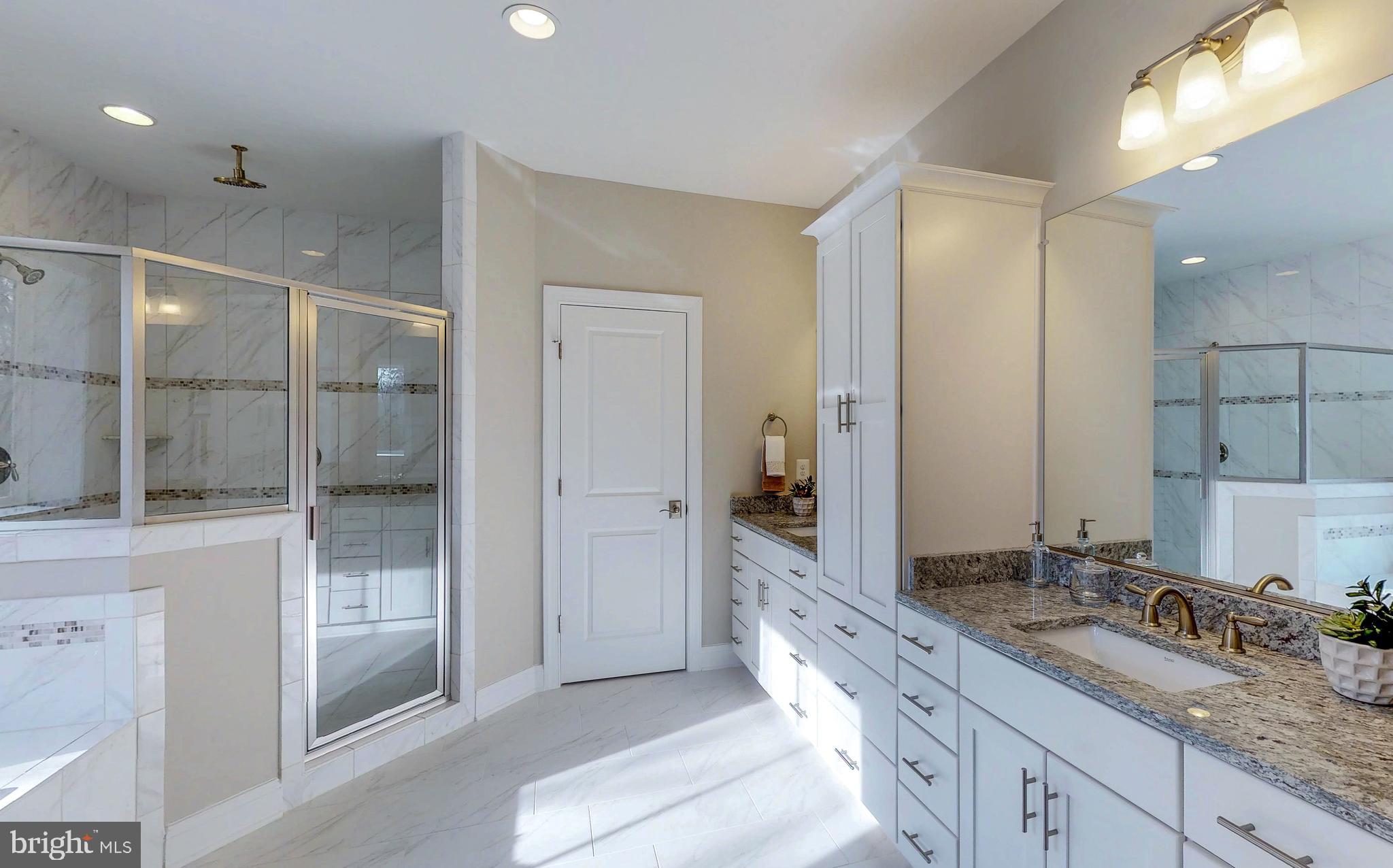 OAKTON VIEW - Residential