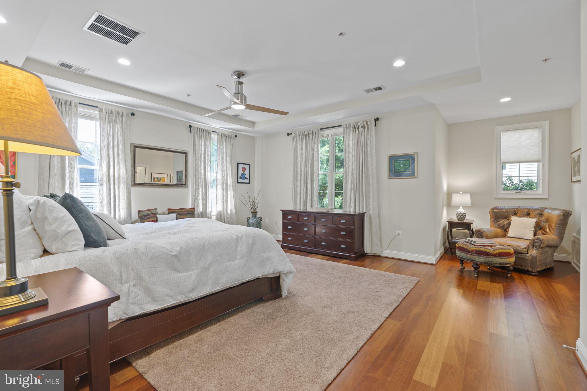 HILLMEAD - Residential