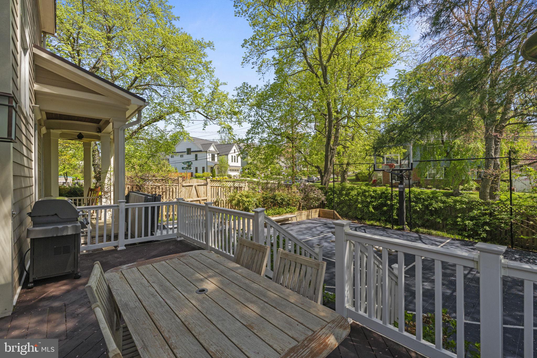 HILLMEAD - Residential