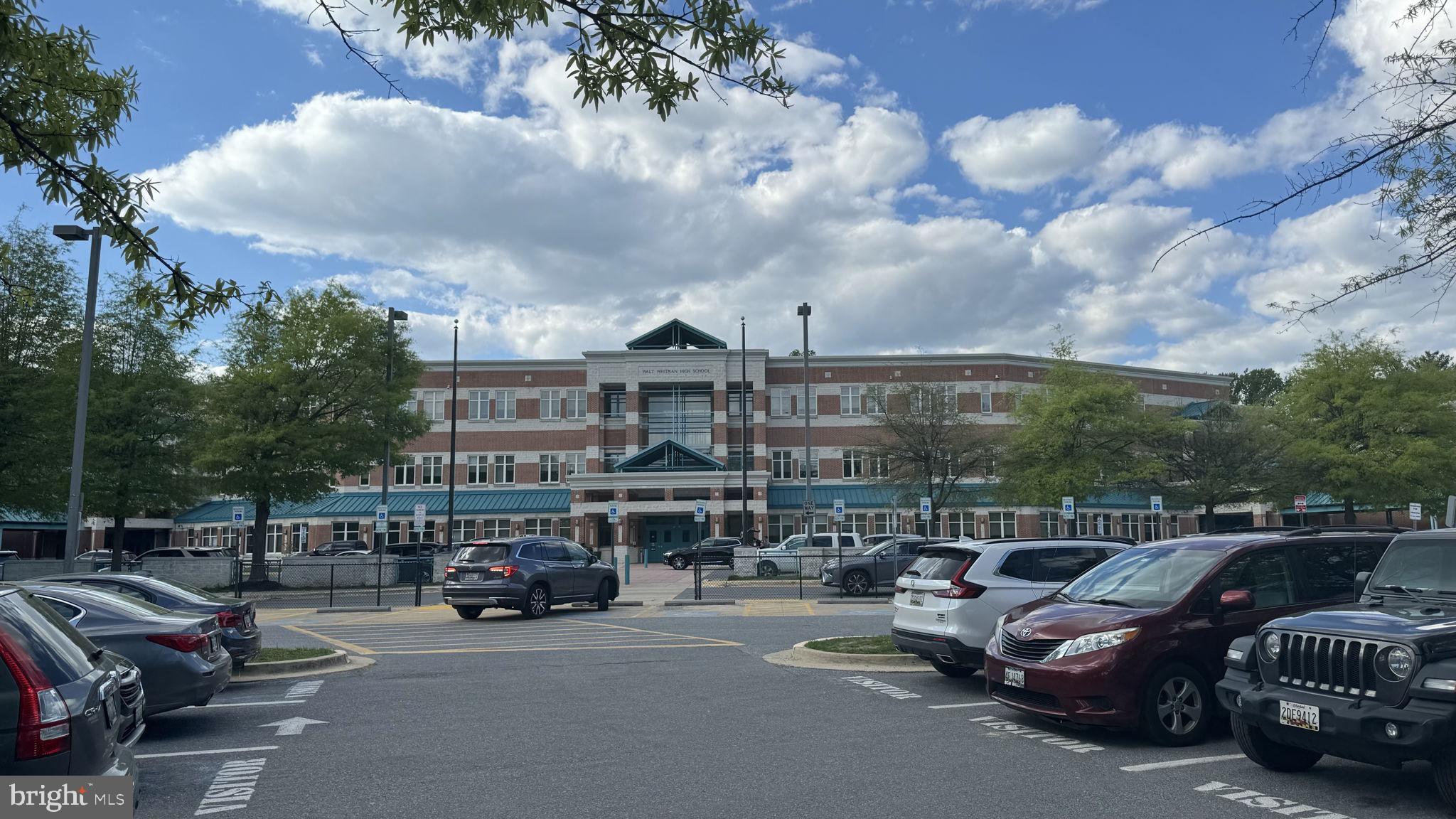 HILLMEAD - Residential