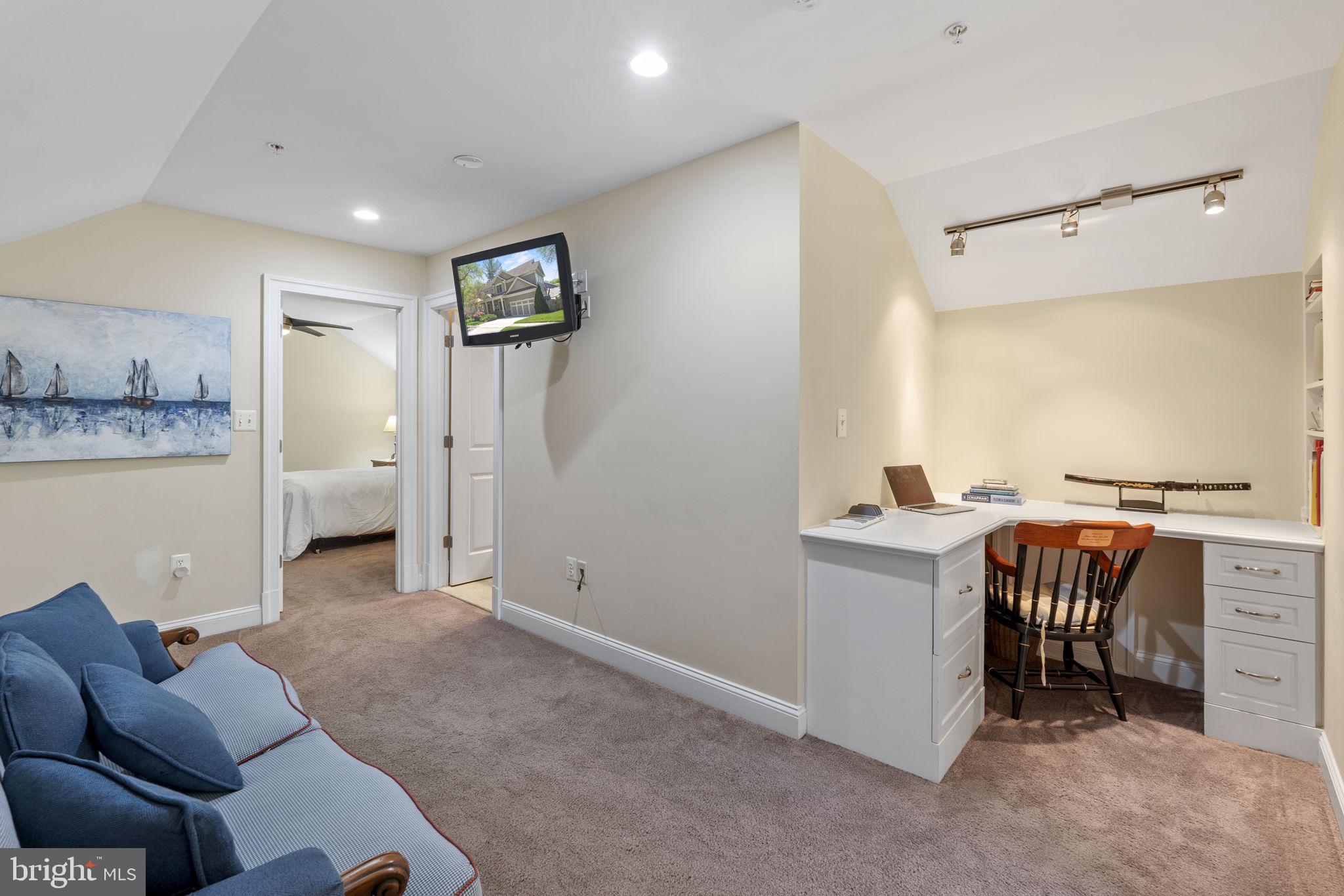 HILLMEAD - Residential