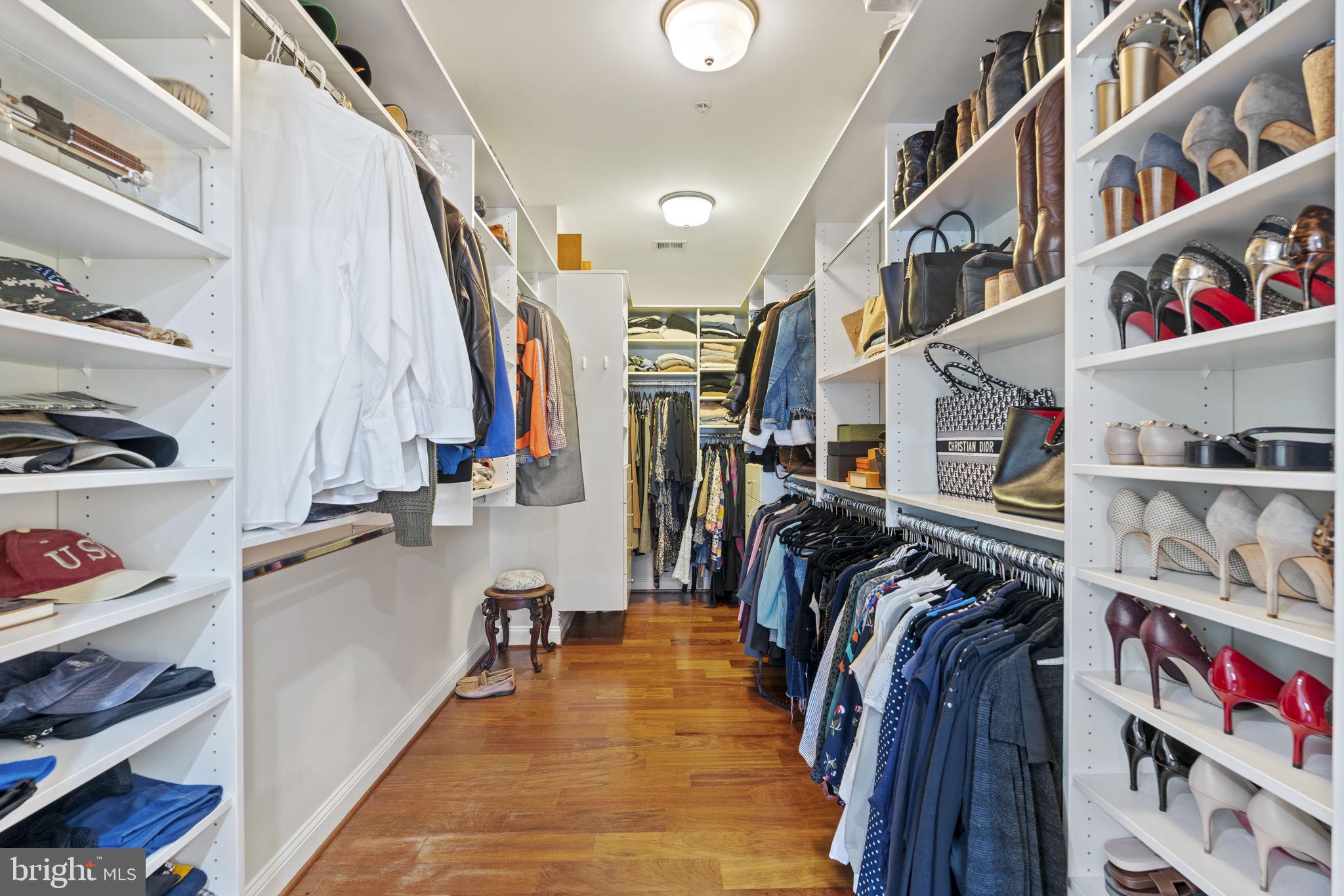 HILLMEAD - Residential