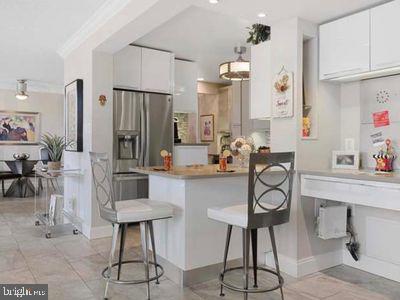 PROMENADE TOWERS - Residential