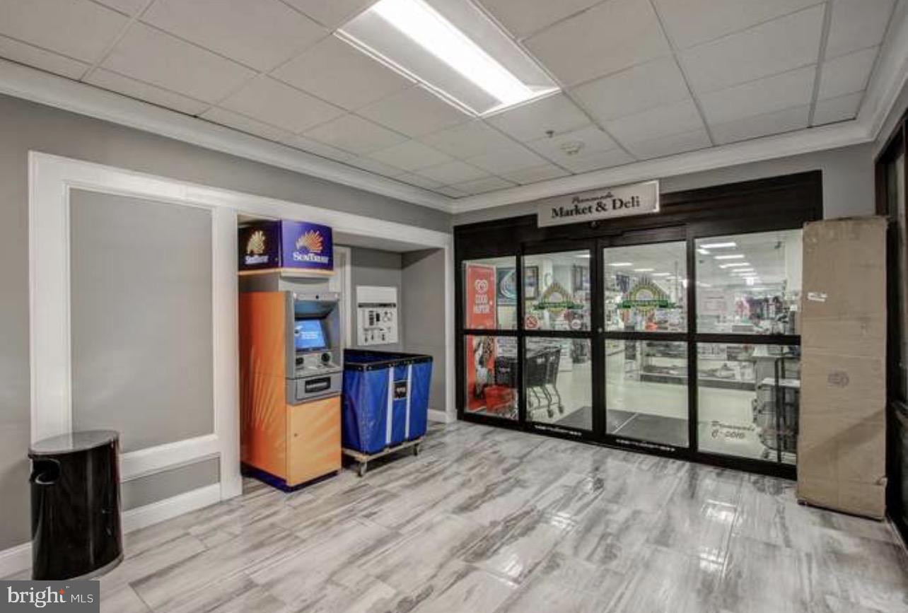 PROMENADE TOWERS - Residential