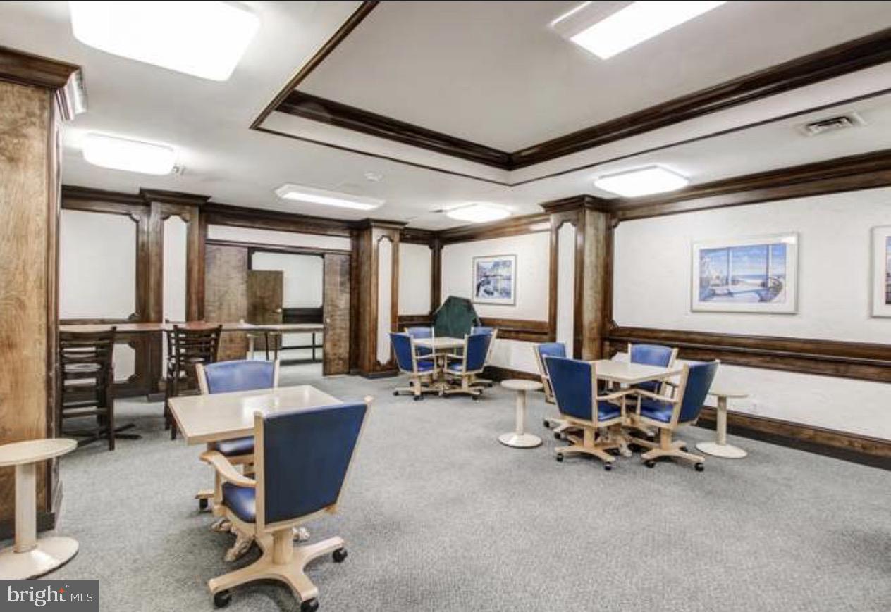 PROMENADE TOWERS - Residential