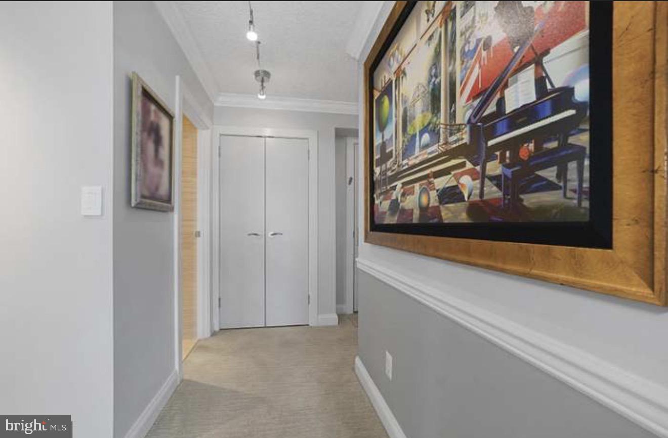 PROMENADE TOWERS - Residential