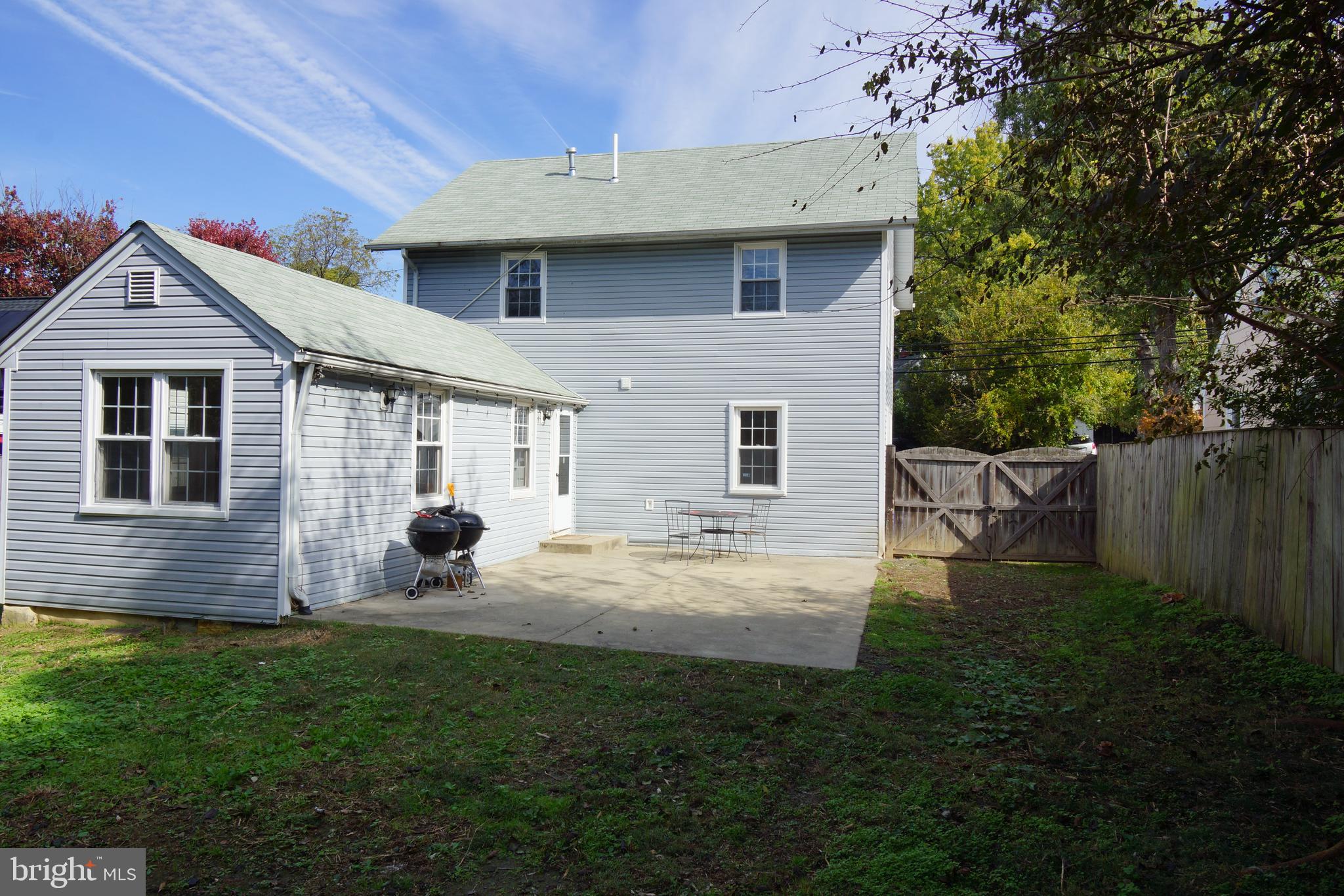 ROCKCREST - Residential Lease