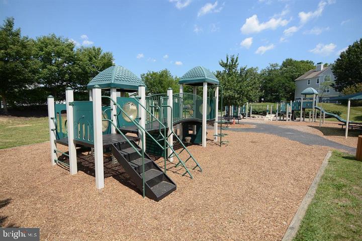 PINEY ORCHARD - Residential Lease