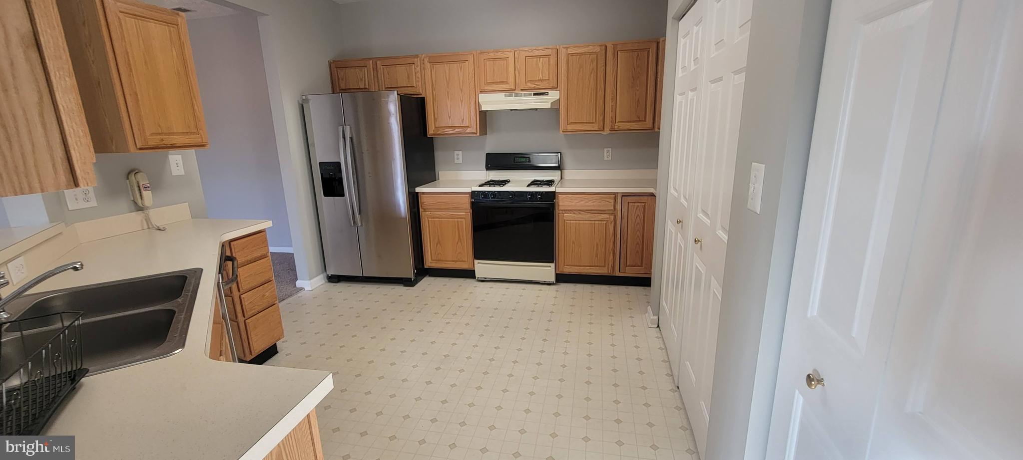 PINEY ORCHARD - Residential Lease