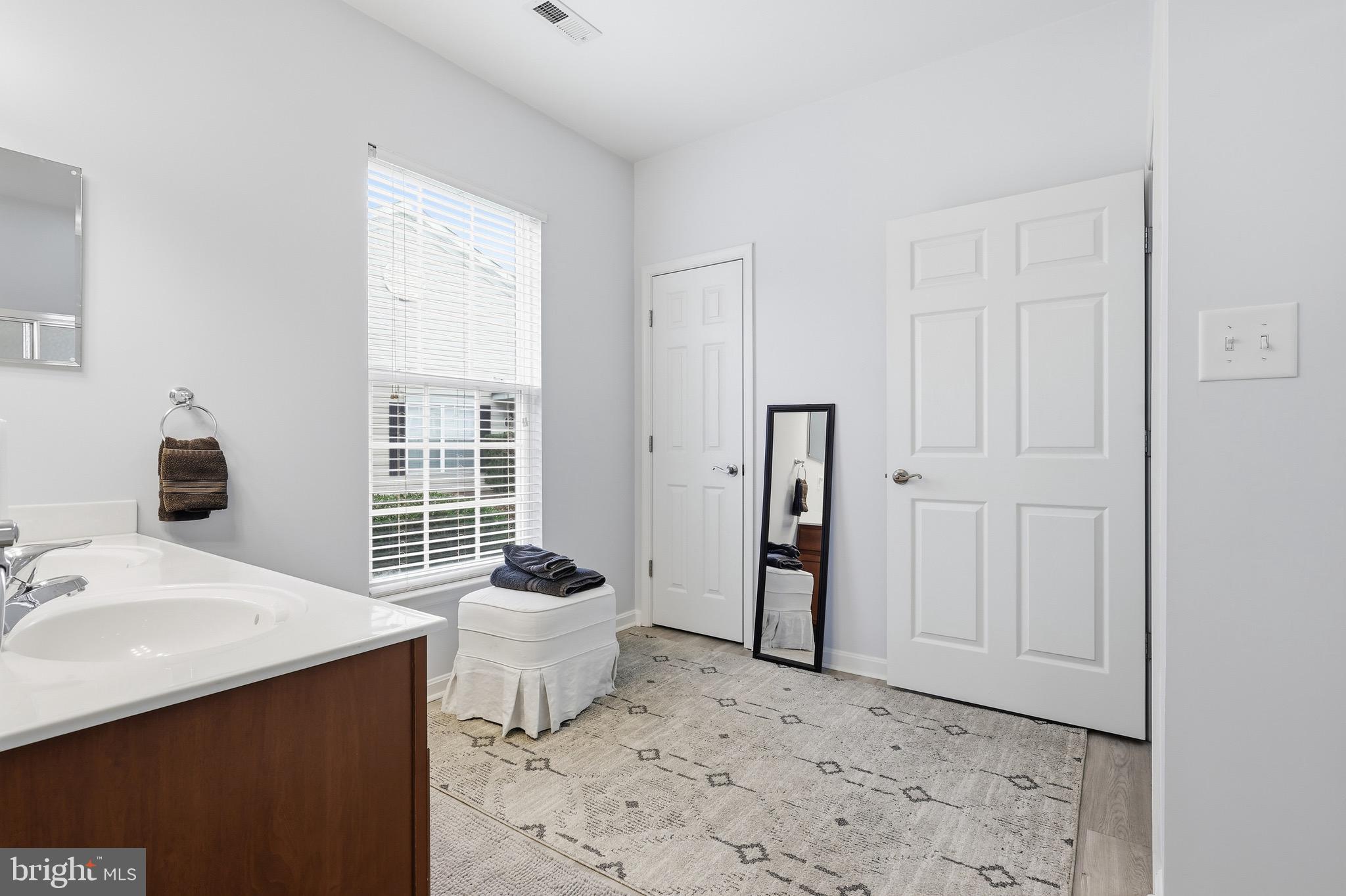 TURNBERRY EAST - Residential