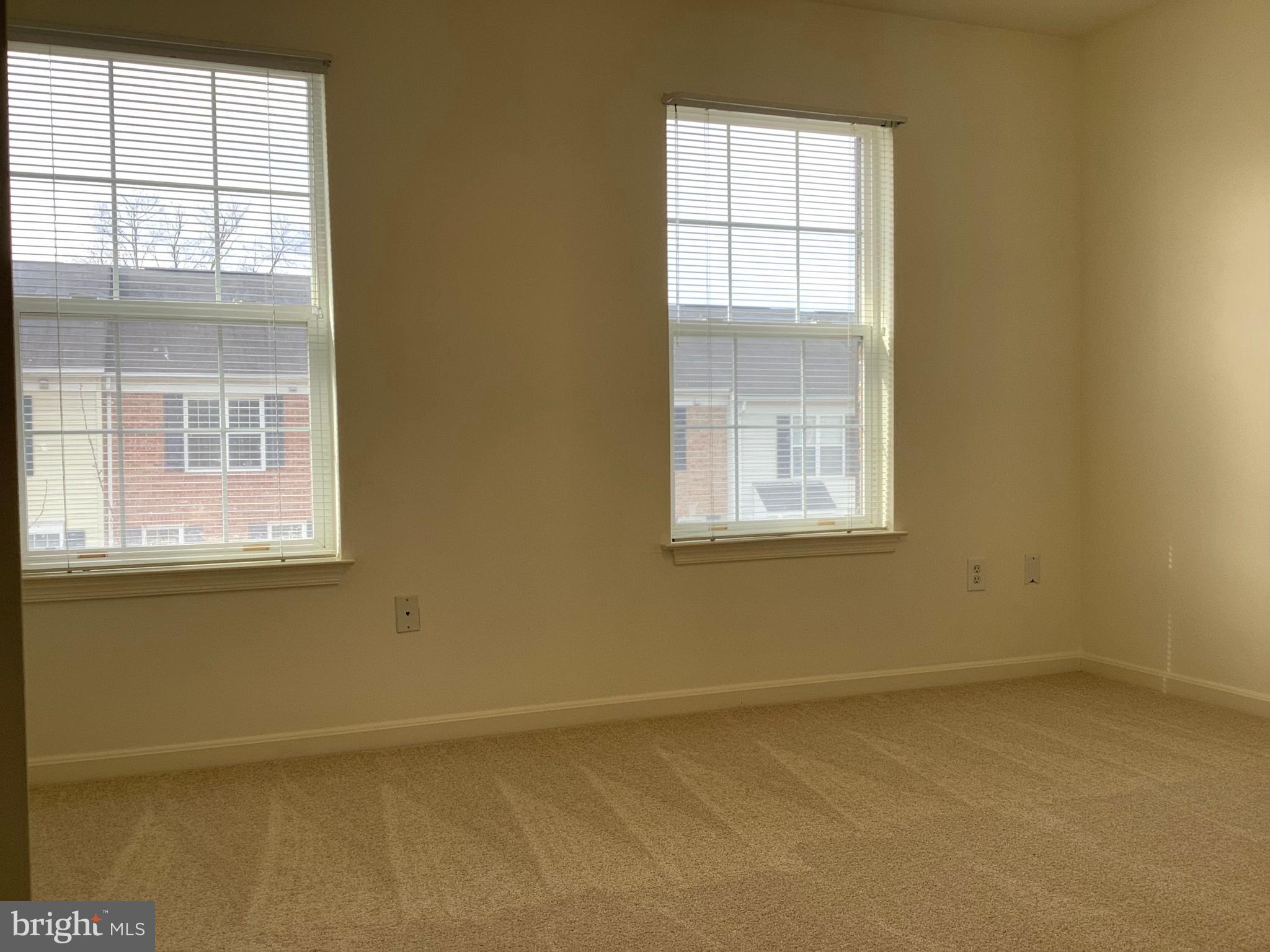 MOUNT VERNON TOWNES - Residential Lease