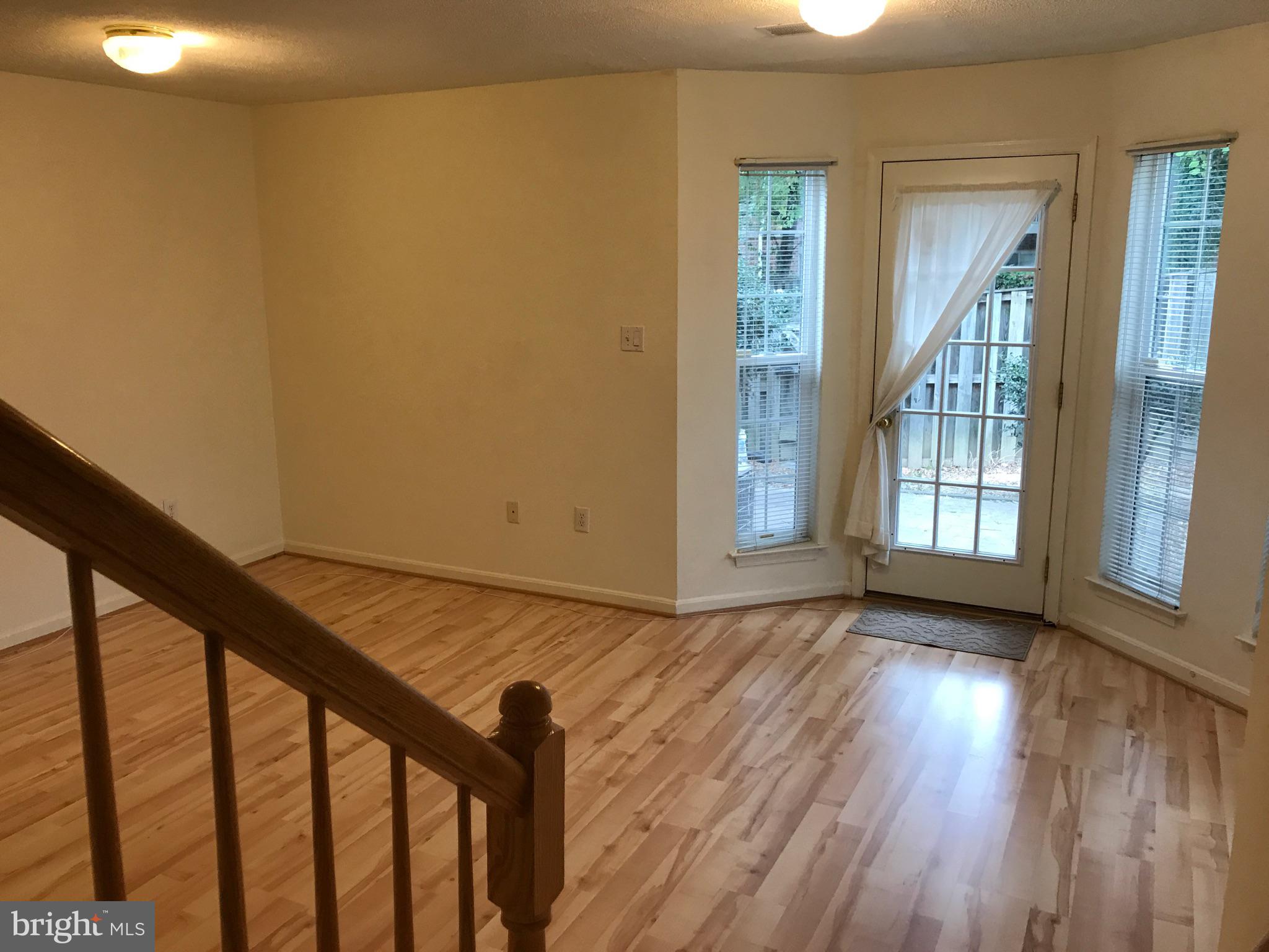 MOUNT VERNON TOWNES - Residential Lease