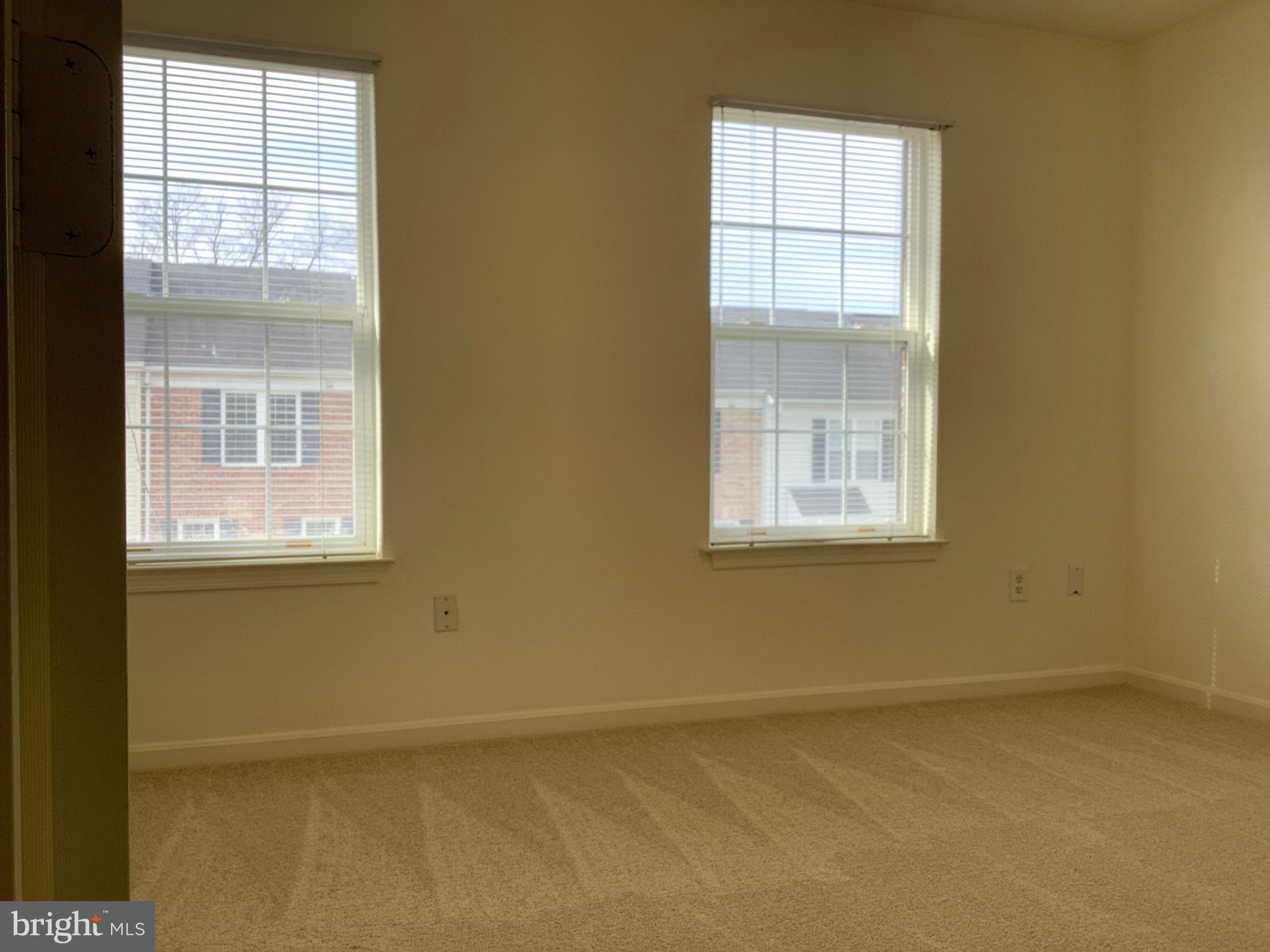 MOUNT VERNON TOWNES - Residential Lease