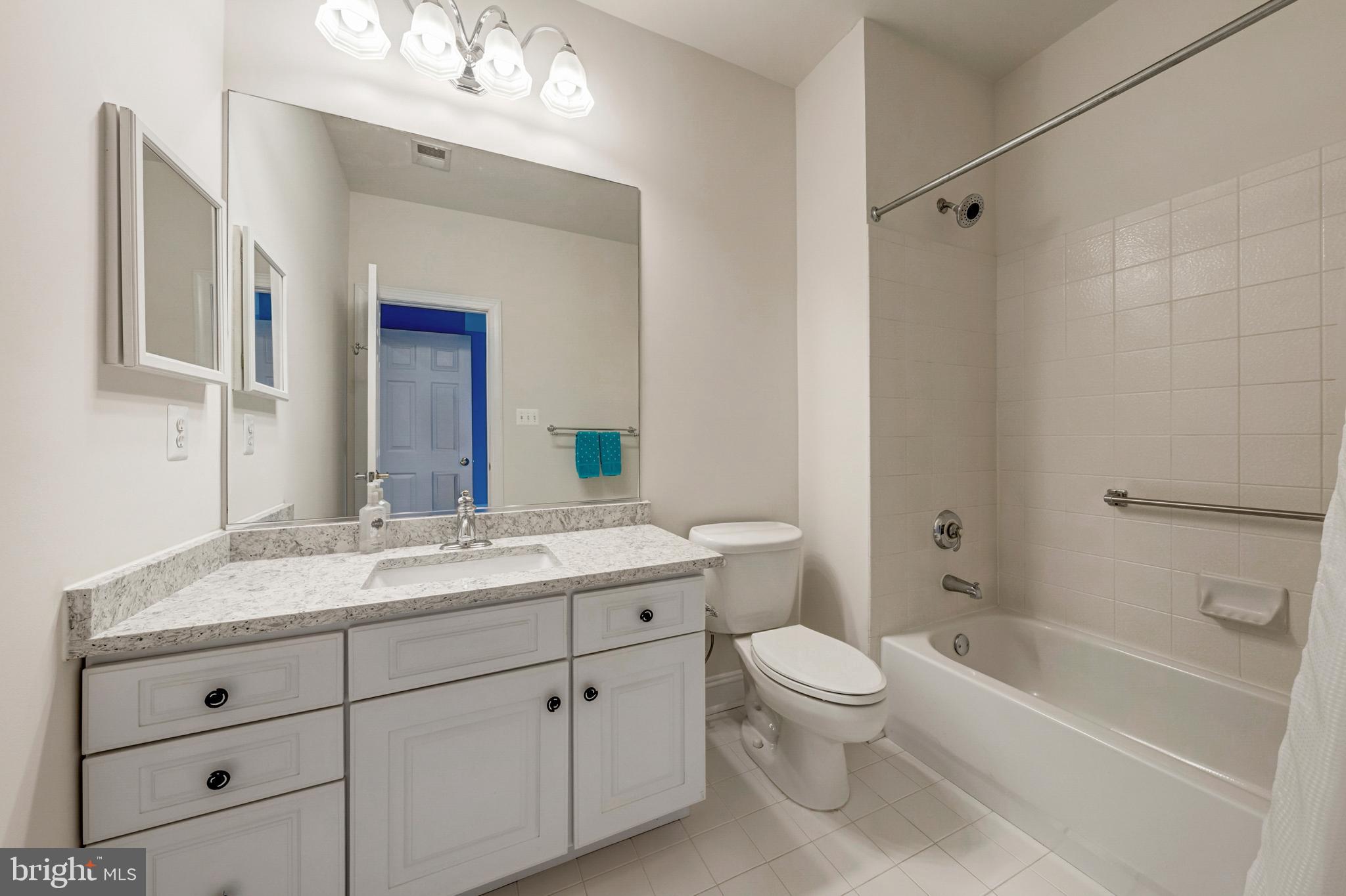 ENGLISH CHASE - Residential