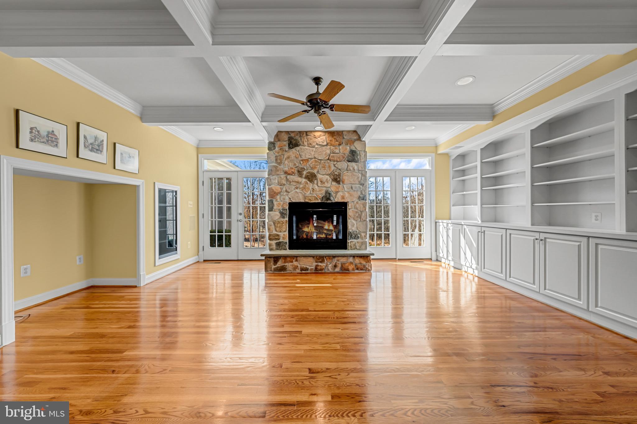 ENGLISH CHASE - Residential