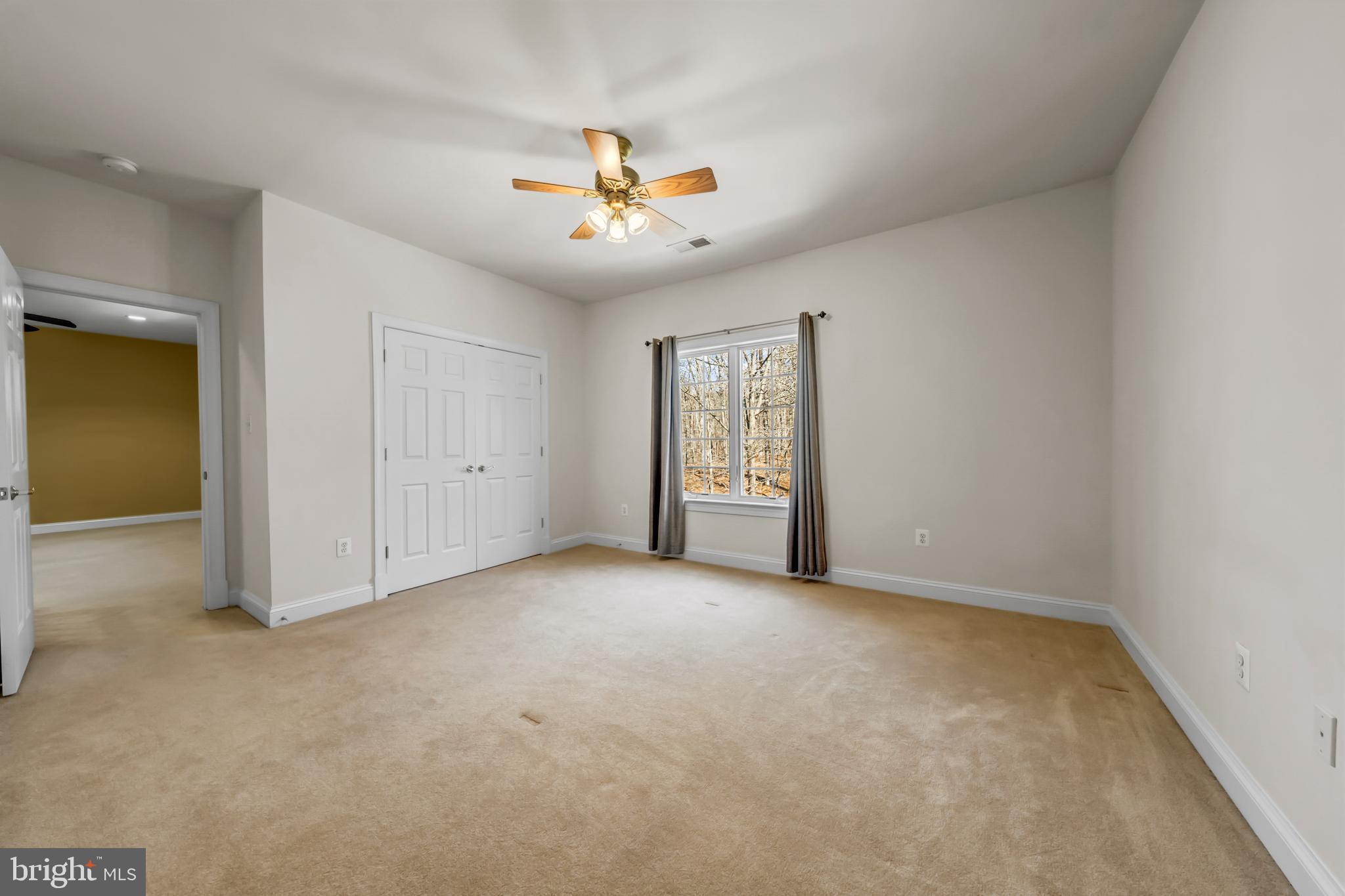 ENGLISH CHASE - Residential