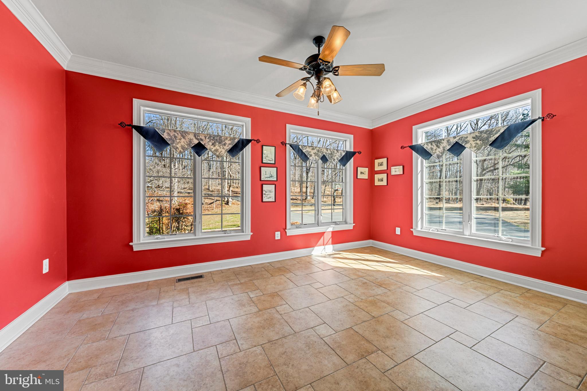 ENGLISH CHASE - Residential