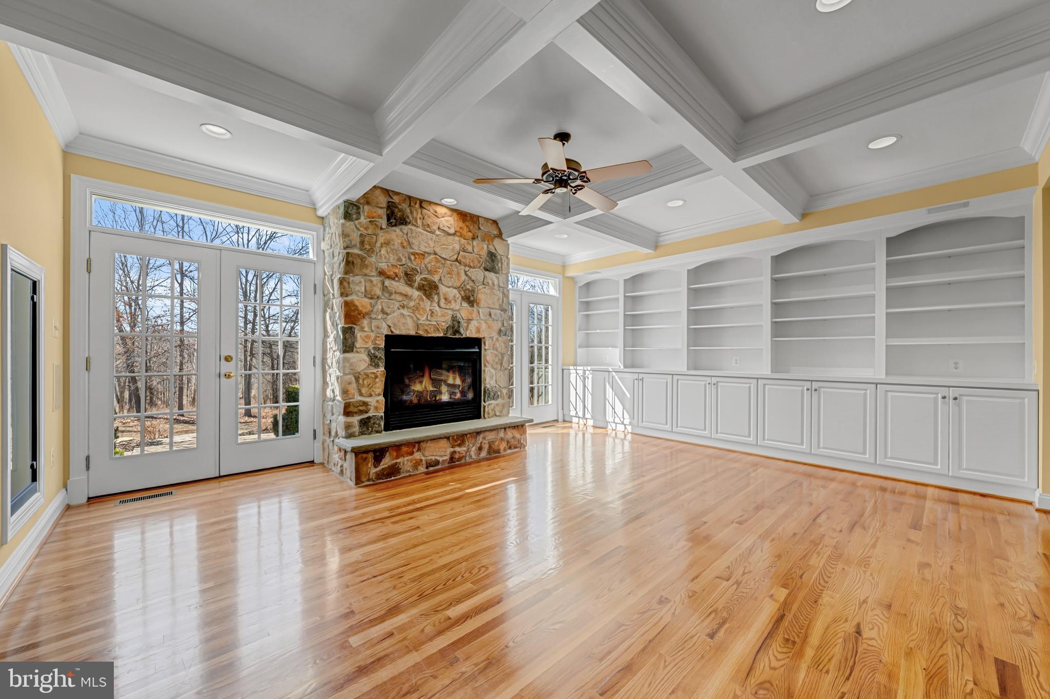 ENGLISH CHASE - Residential