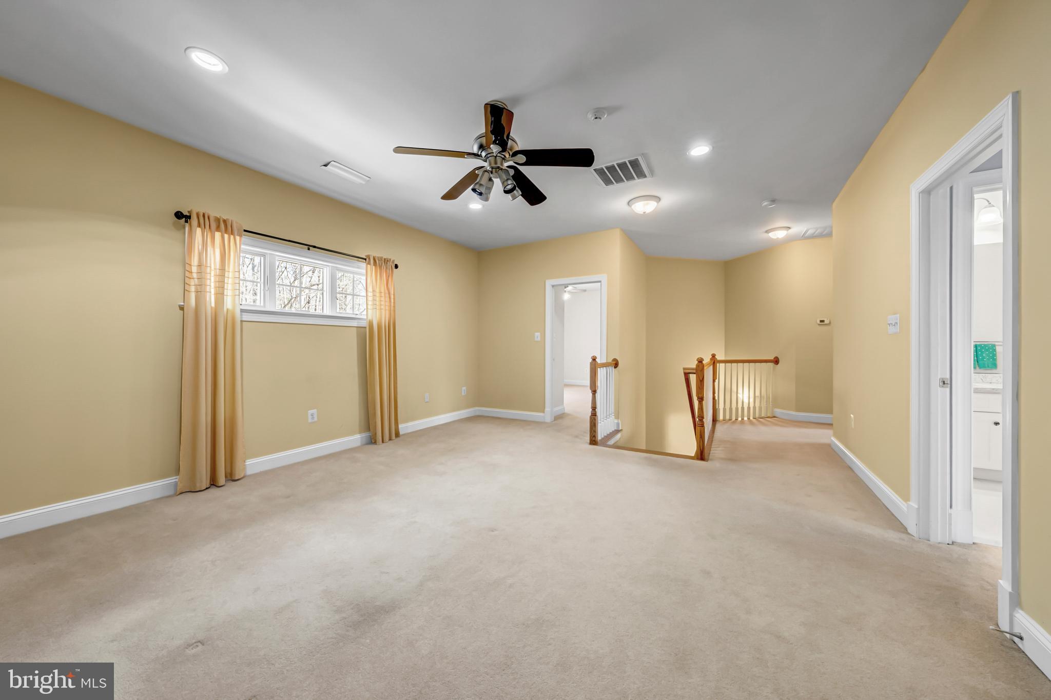 ENGLISH CHASE - Residential