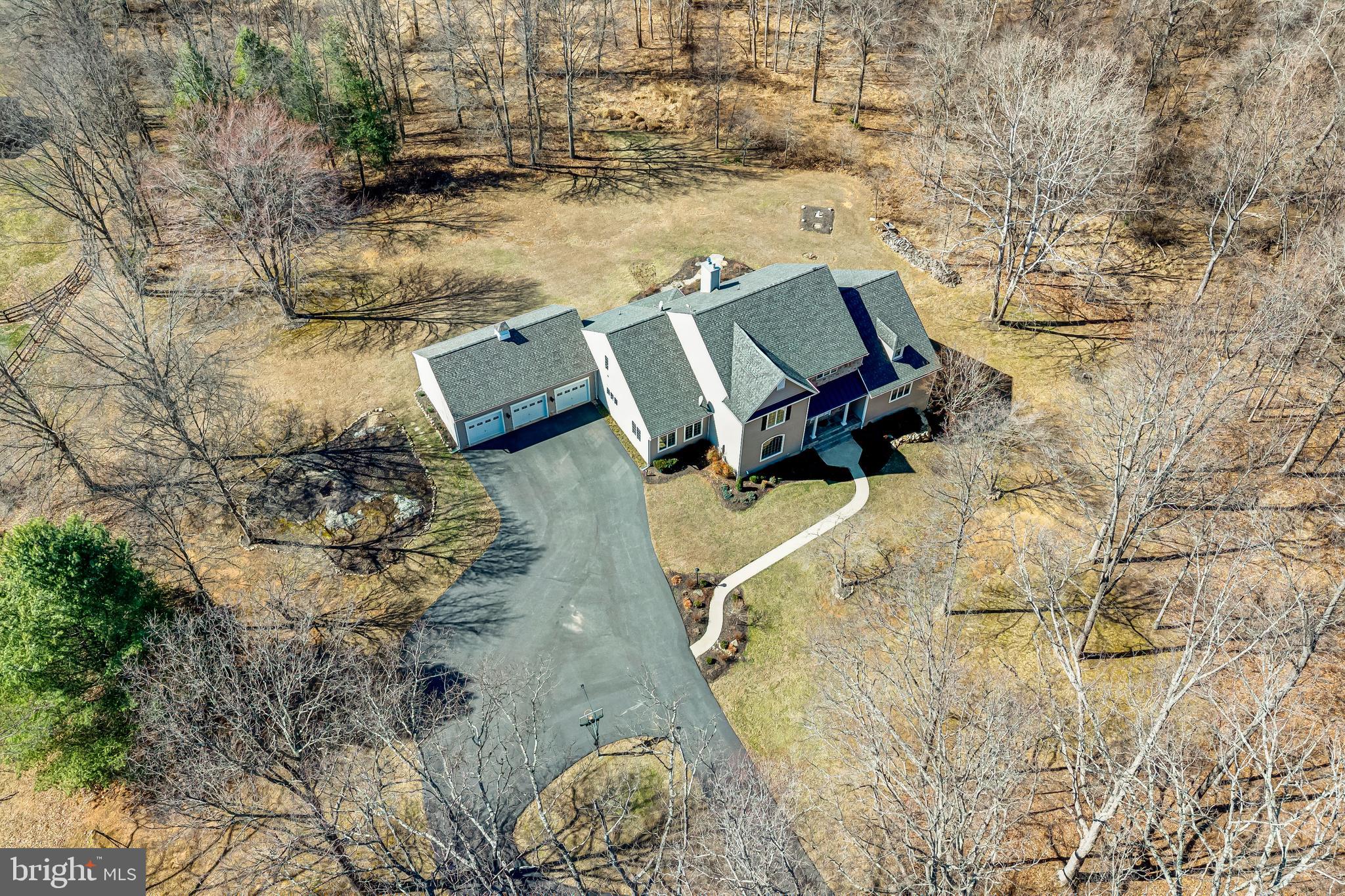 ENGLISH CHASE - Residential