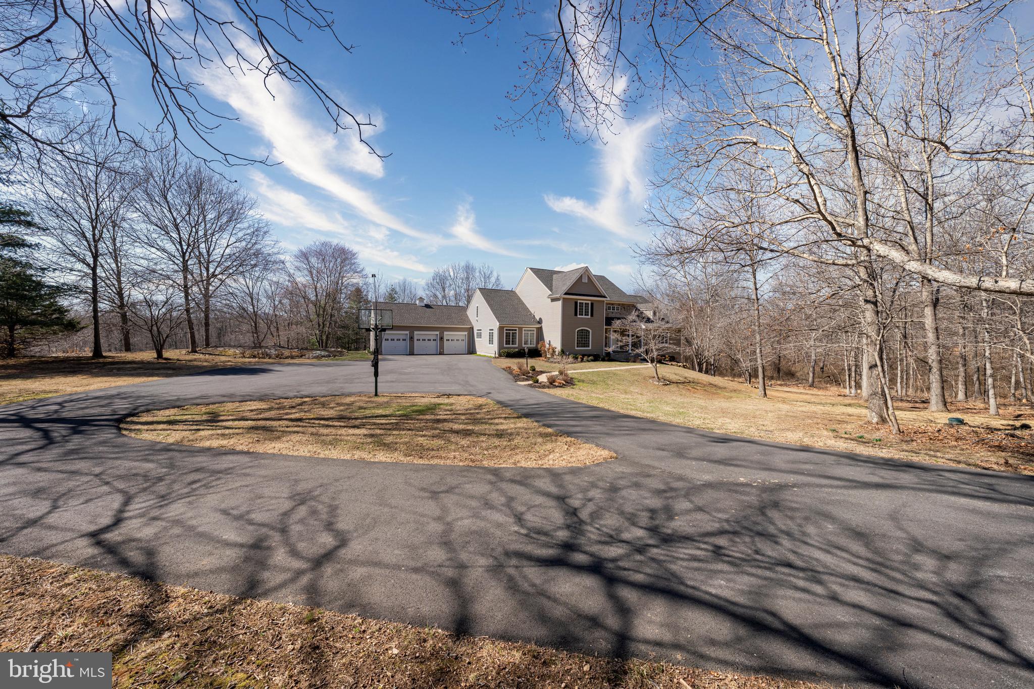 ENGLISH CHASE - Residential