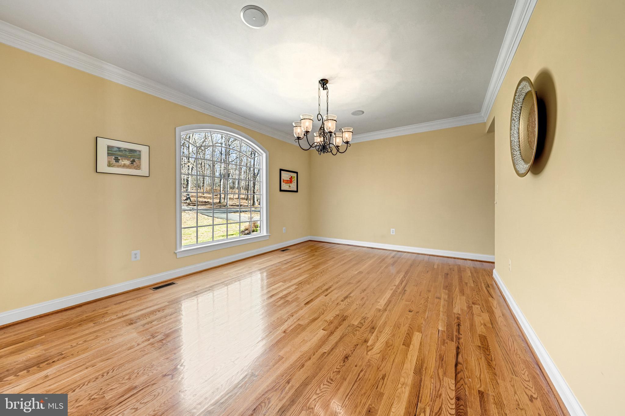 ENGLISH CHASE - Residential