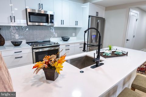 919 12TH STREET NE 202 WASHINGTON DC 20002