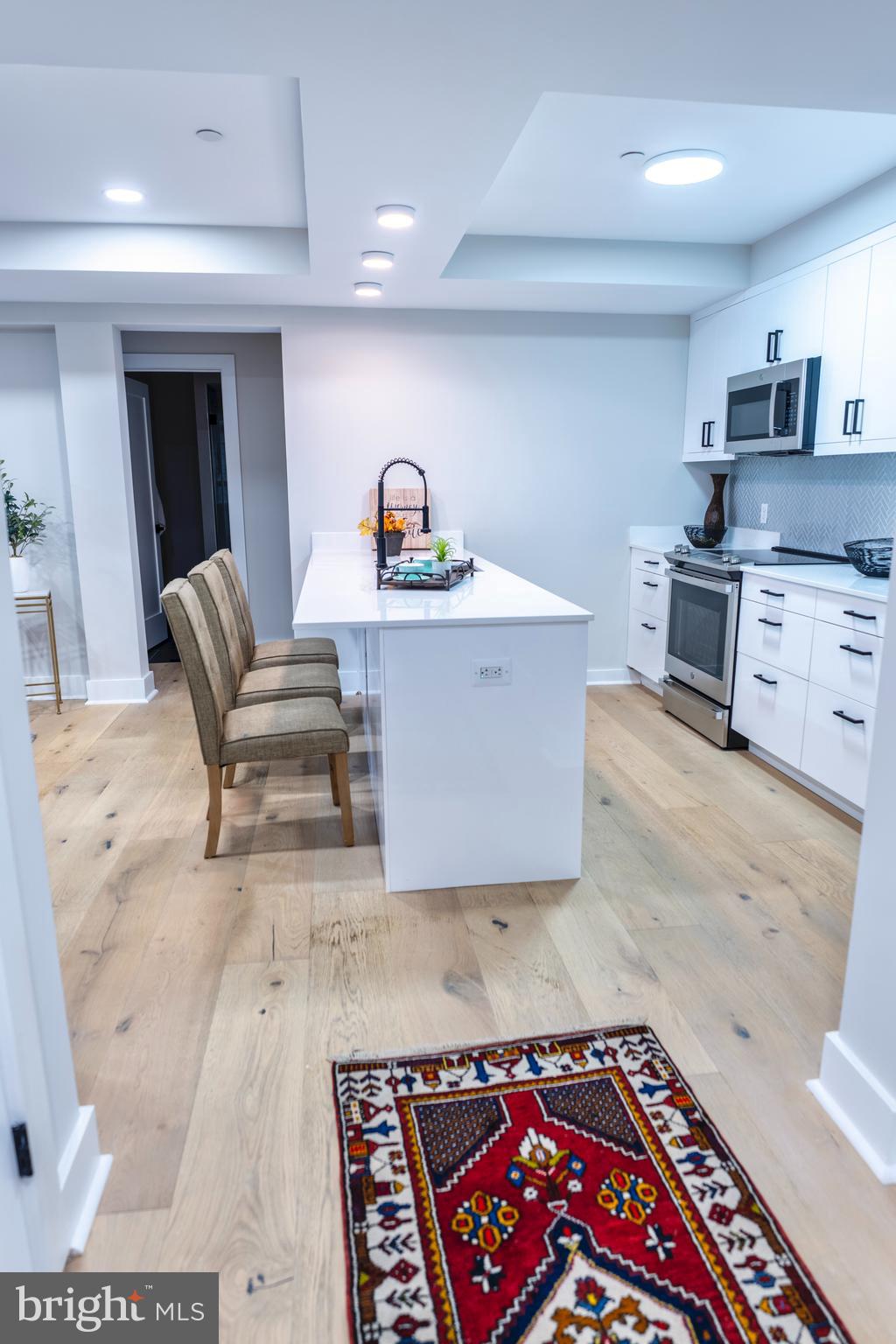 919 12TH STREET NE 202