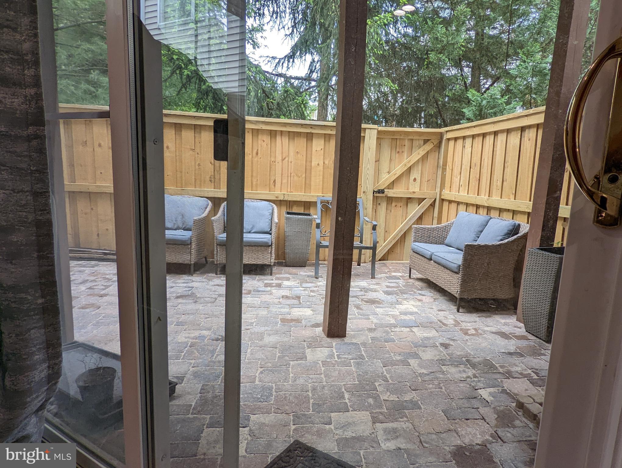 BROADLANDS - Residential Lease