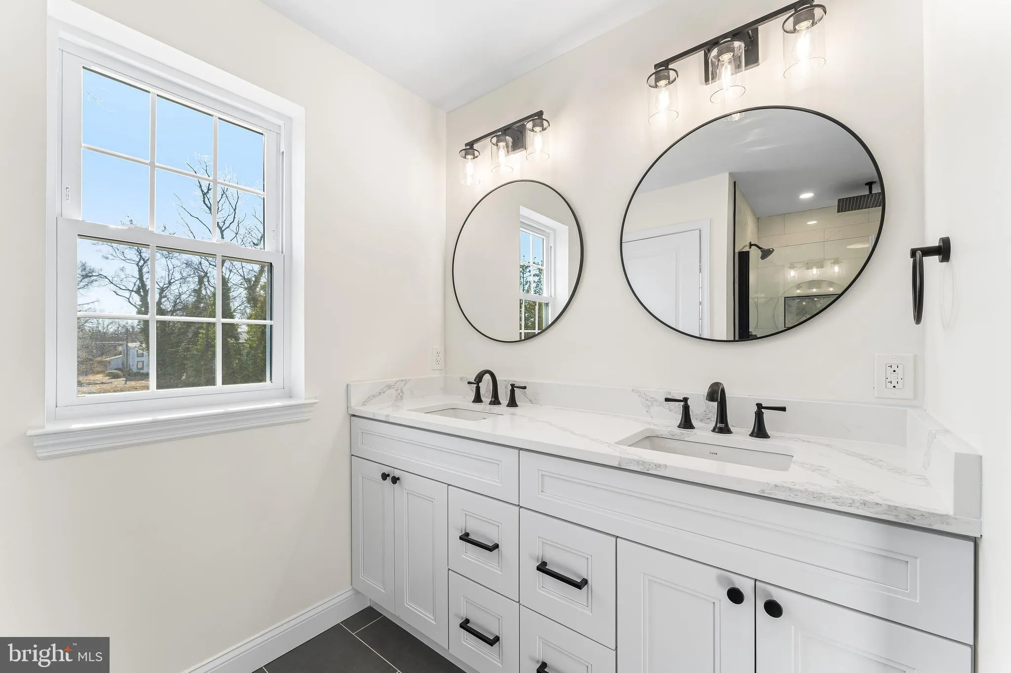 Cherry Hill, New Jersey 08002, United States, 4 Bedrooms Bedrooms, ,3 BathroomsBathrooms,Residential,Active,121987