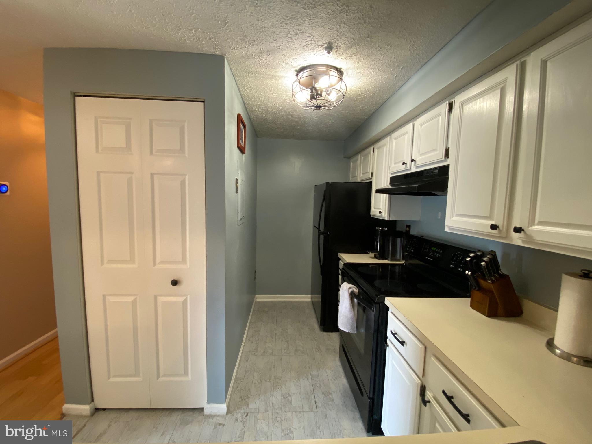 LAUREL WOODS - Residential