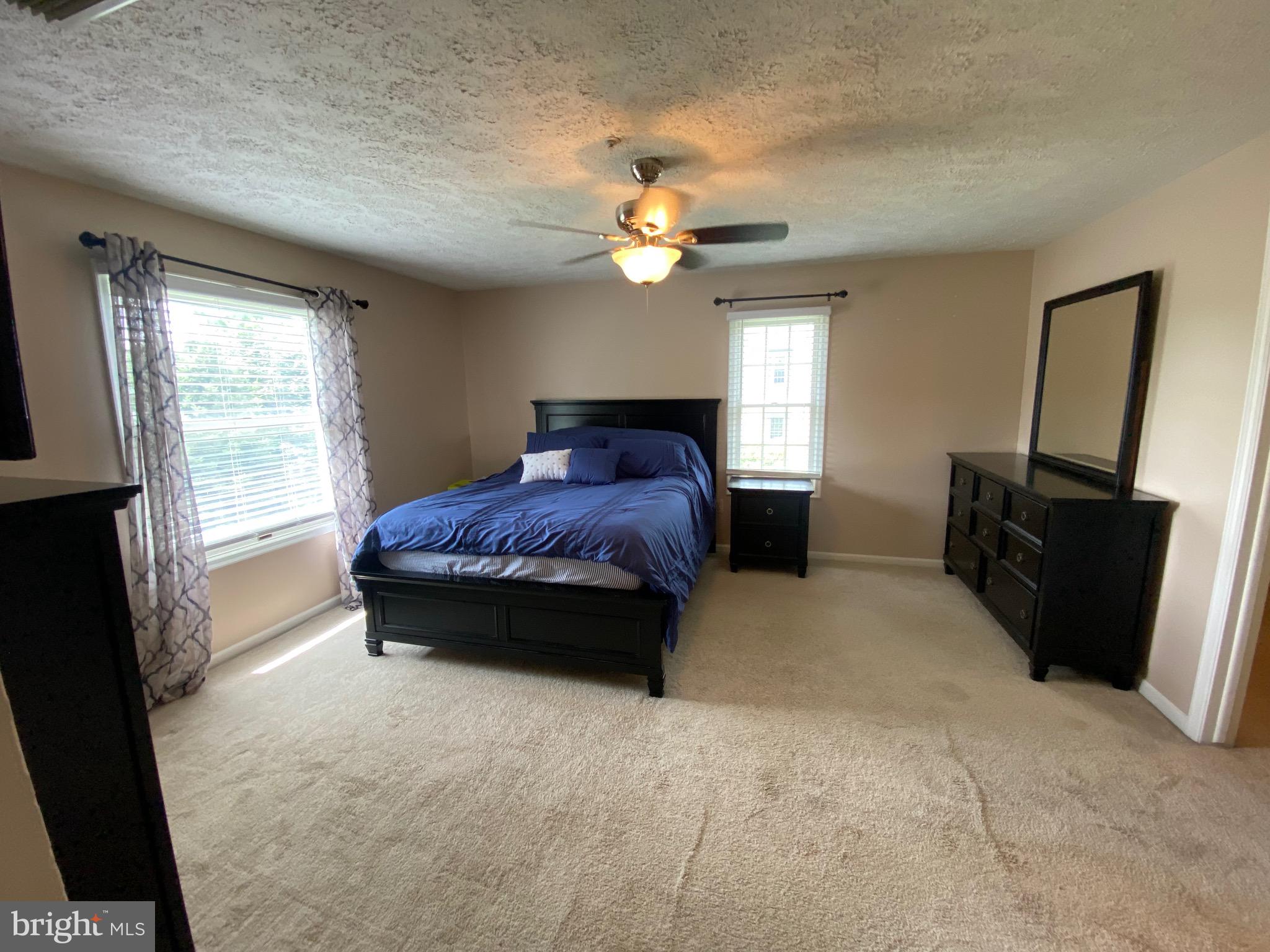 LAUREL WOODS - Residential