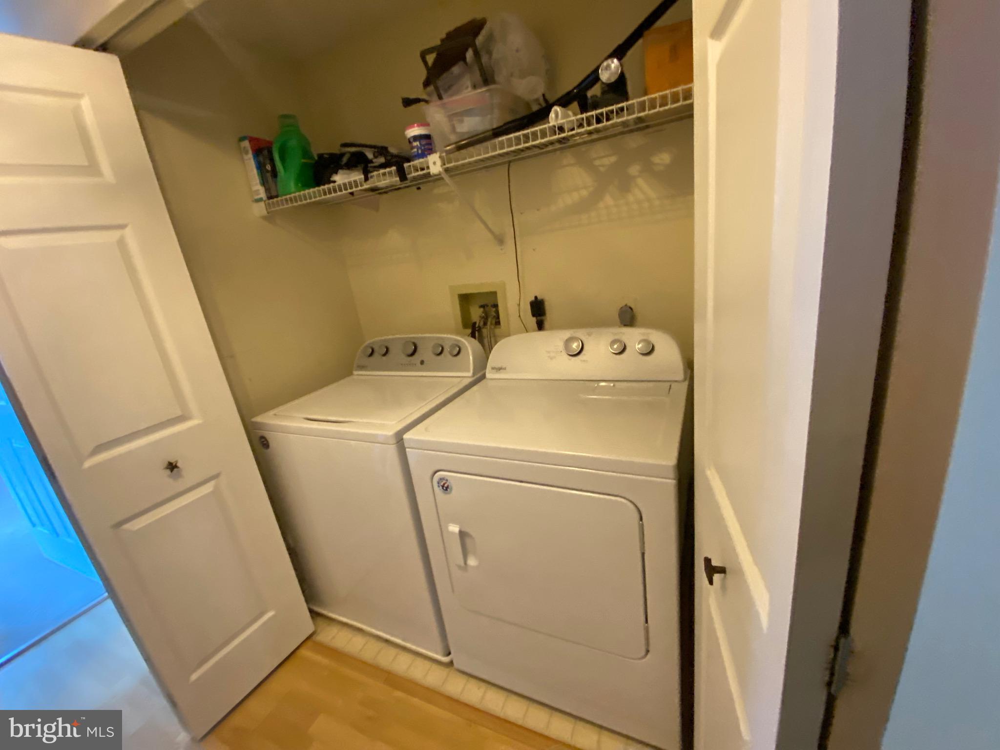 LAUREL WOODS - Residential