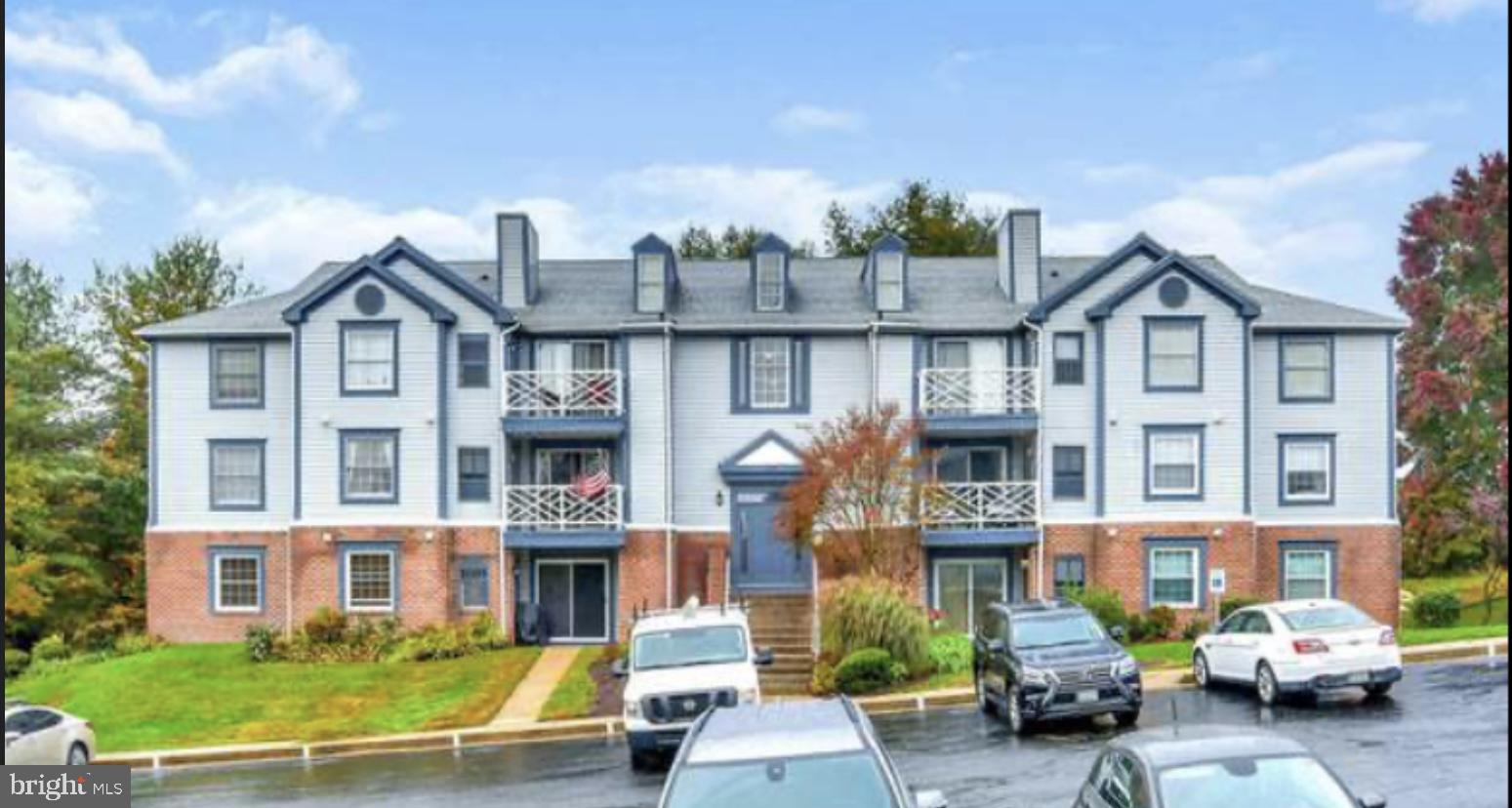 LAUREL WOODS - Residential