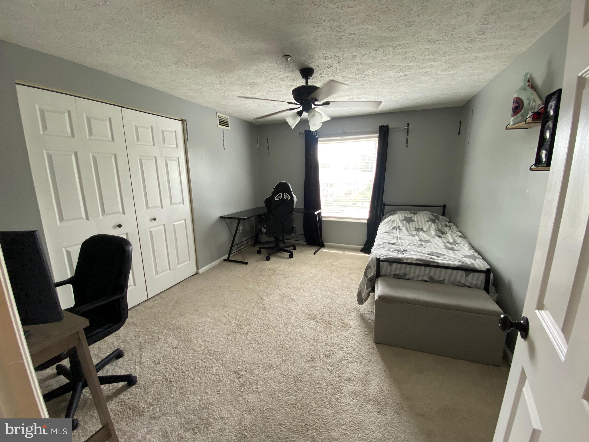 LAUREL WOODS - Residential