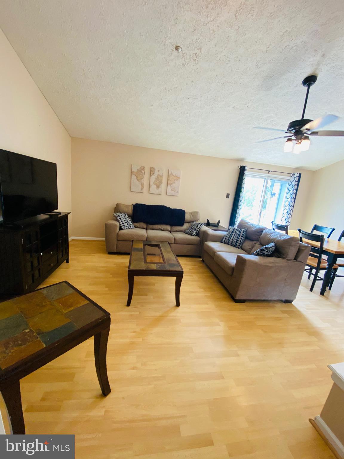 LAUREL WOODS - Residential