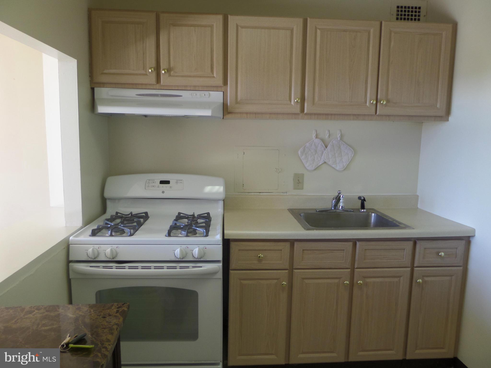 THE CHATHAM - Residential Lease