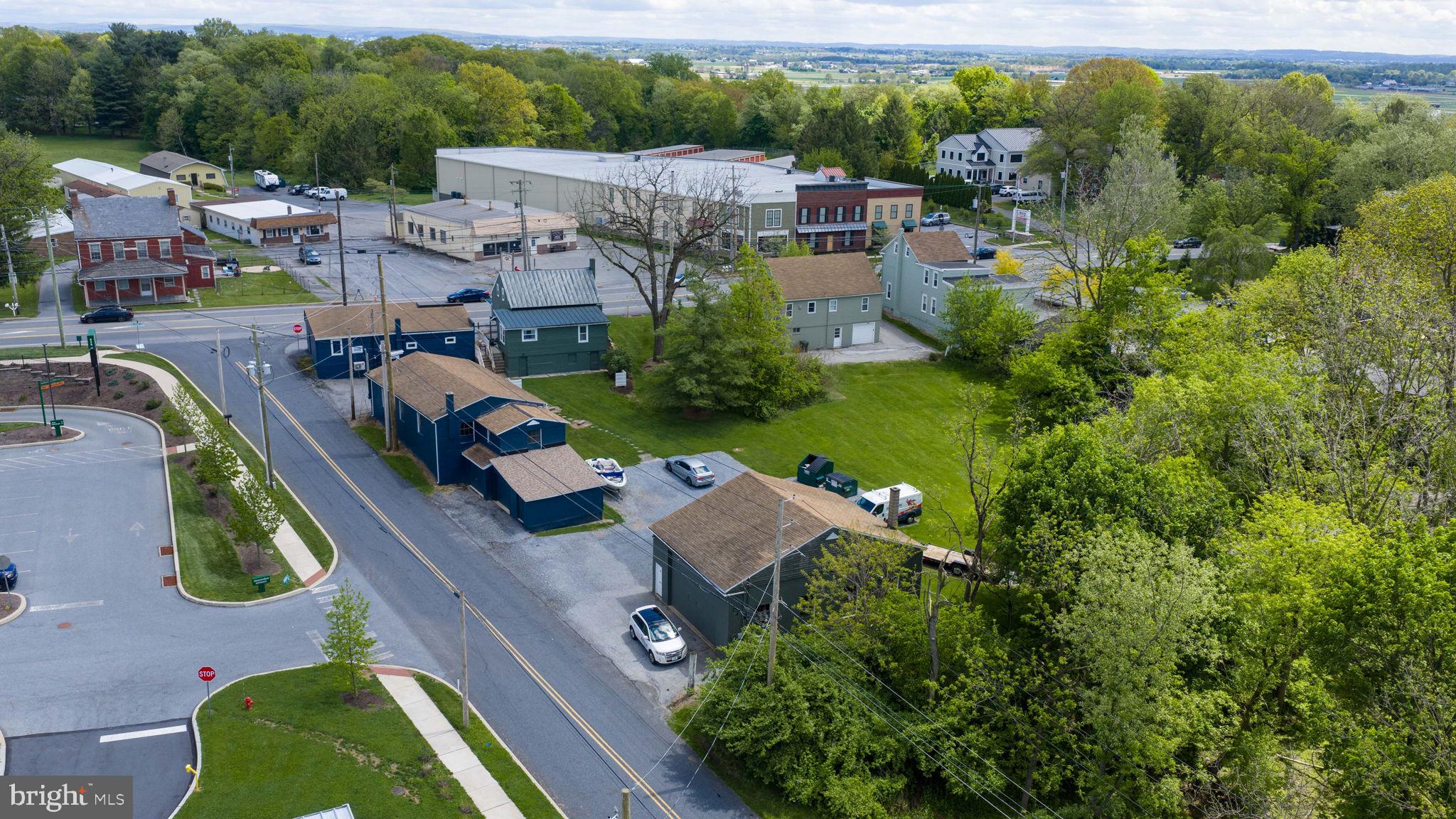 WARWICK - Commercial Sale