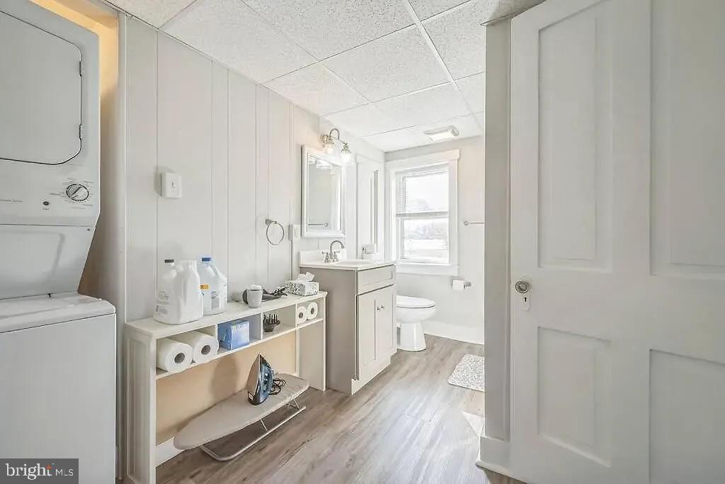 WARWICK - Commercial Sale