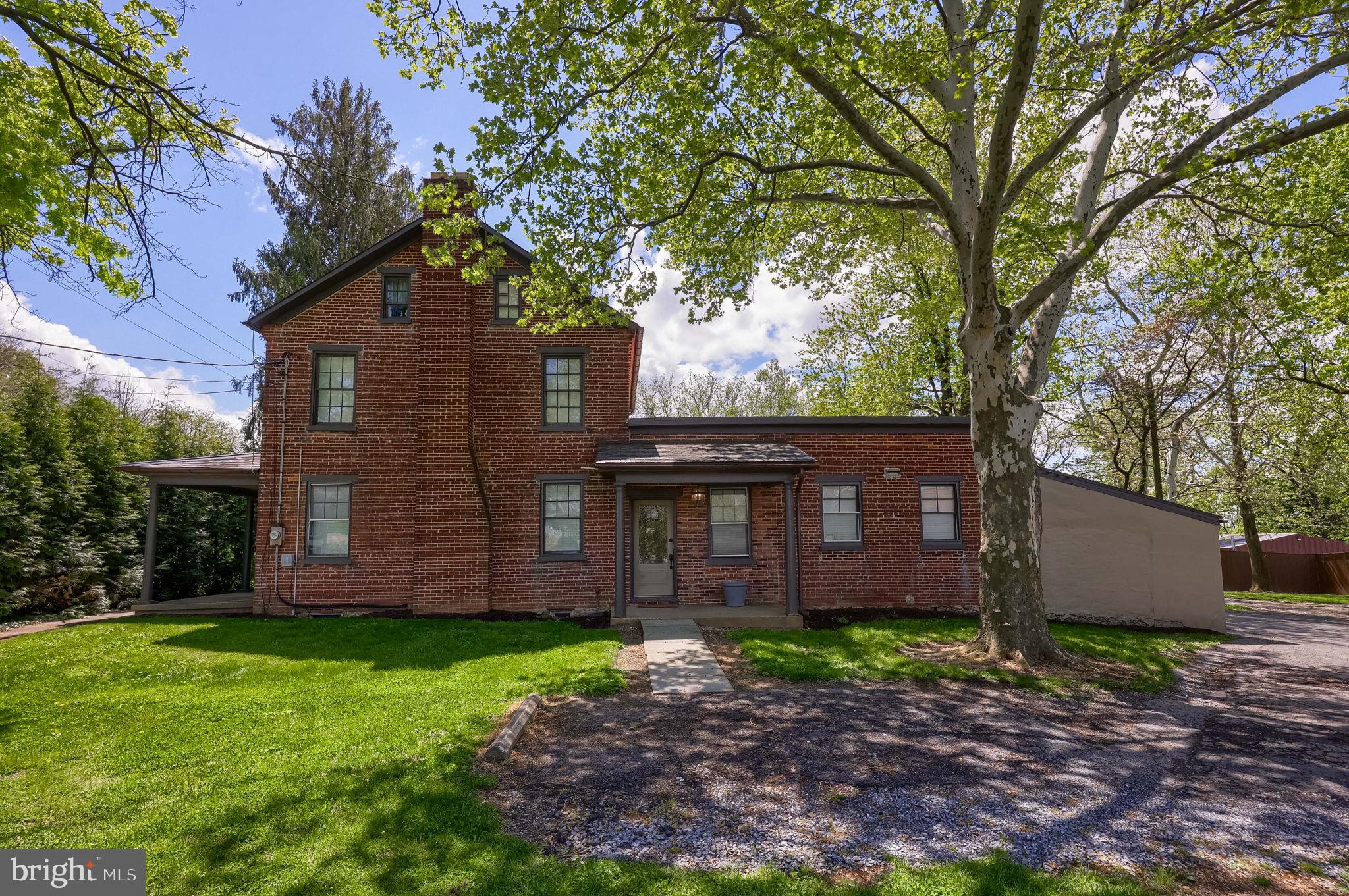 WARWICK - Commercial Sale