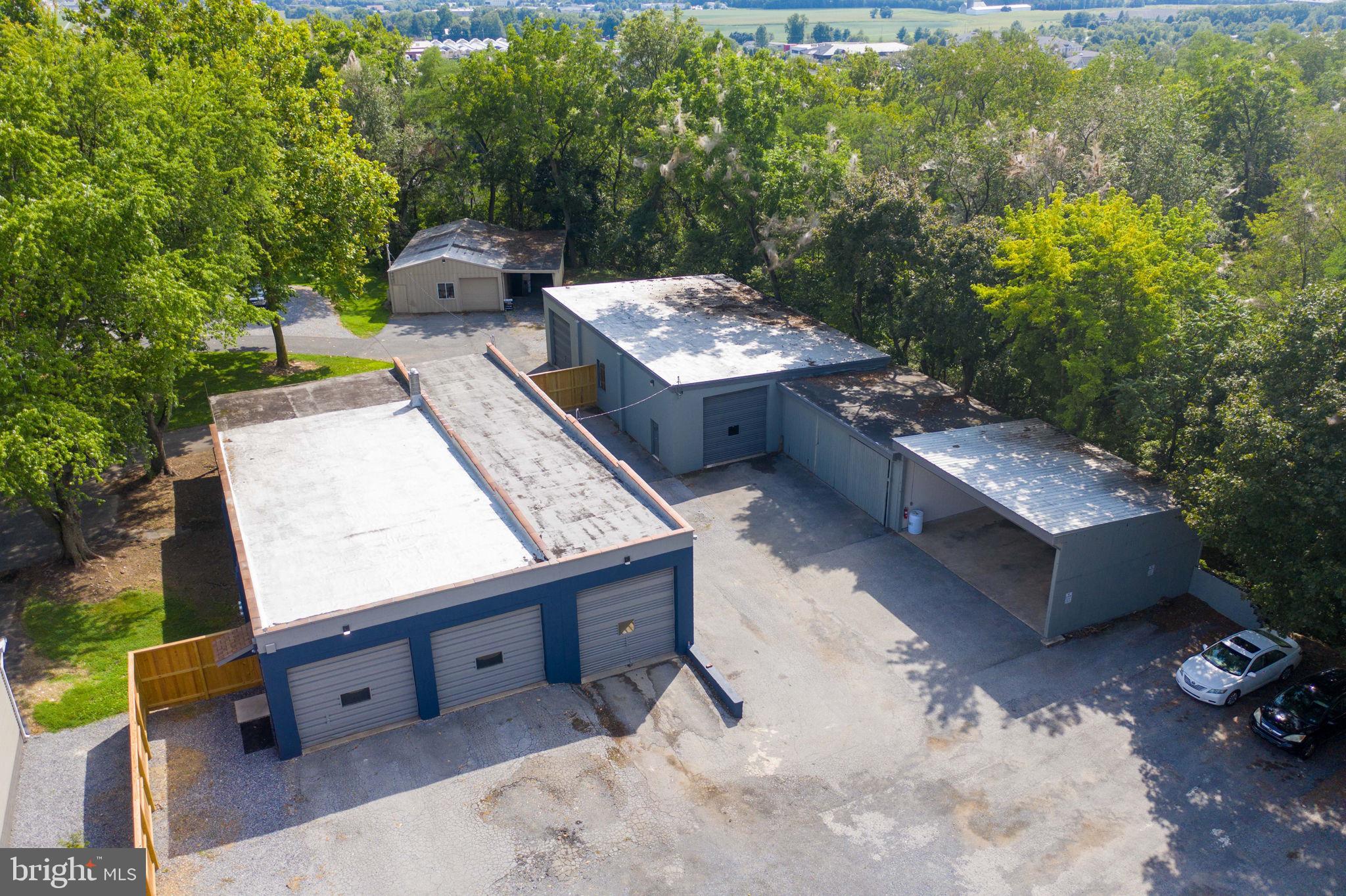 WARWICK - Commercial Sale