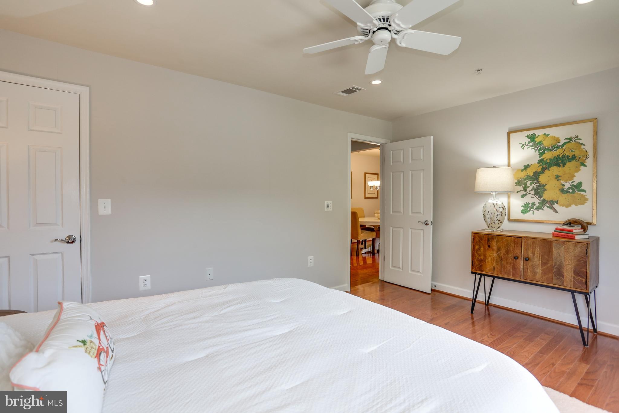 WEST VILLAGE OF SHIRLINGTON - Residential