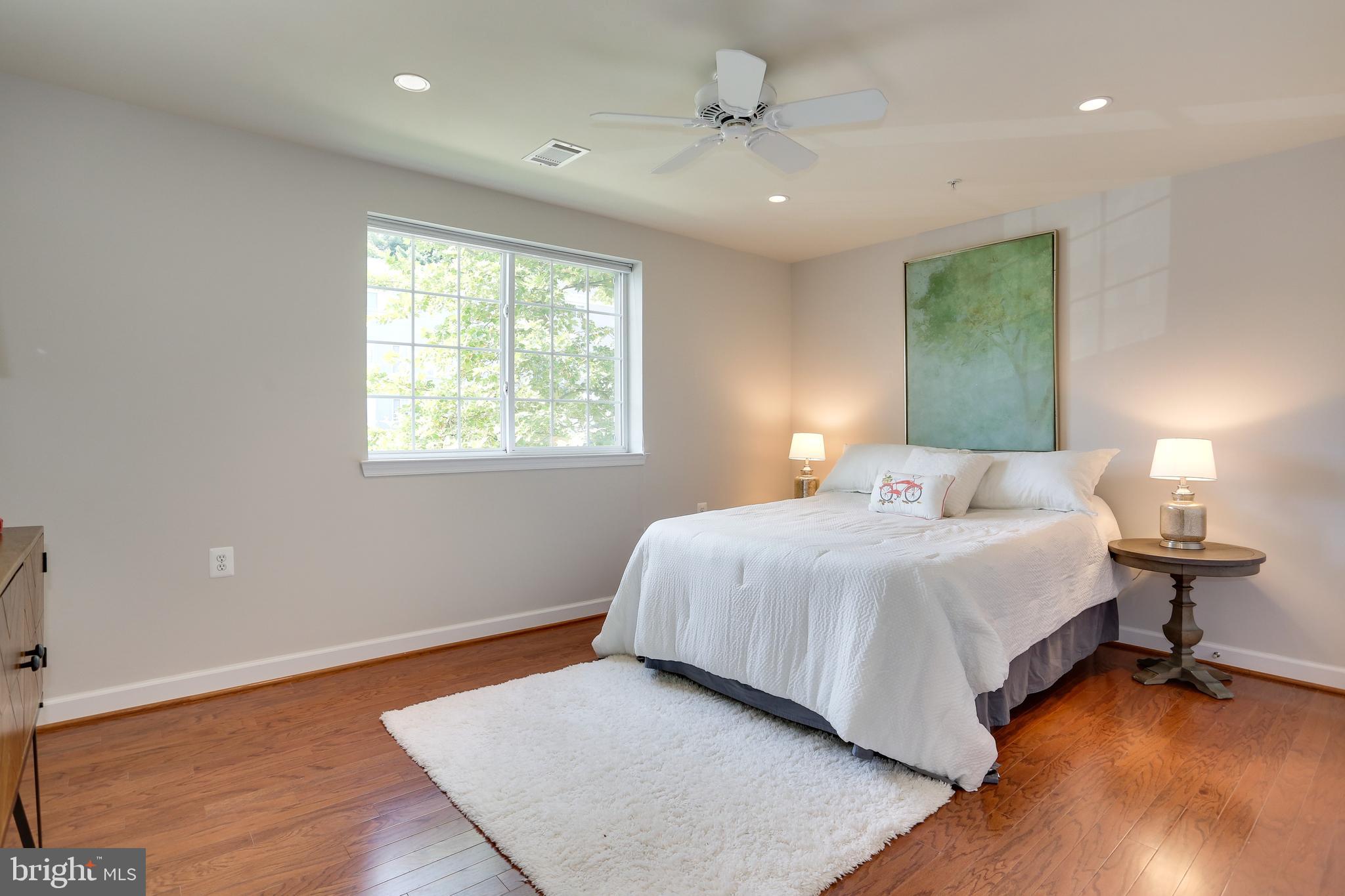 WEST VILLAGE OF SHIRLINGTON - Residential