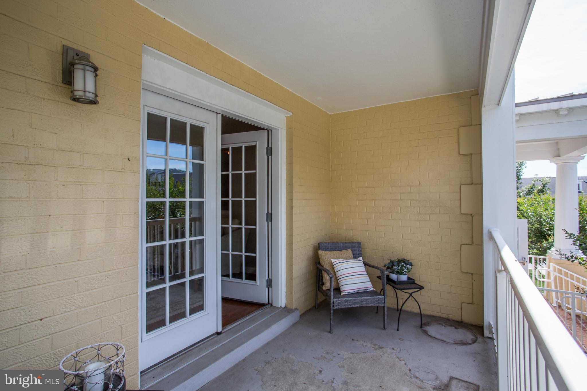 WEST VILLAGE OF SHIRLINGTON - Residential