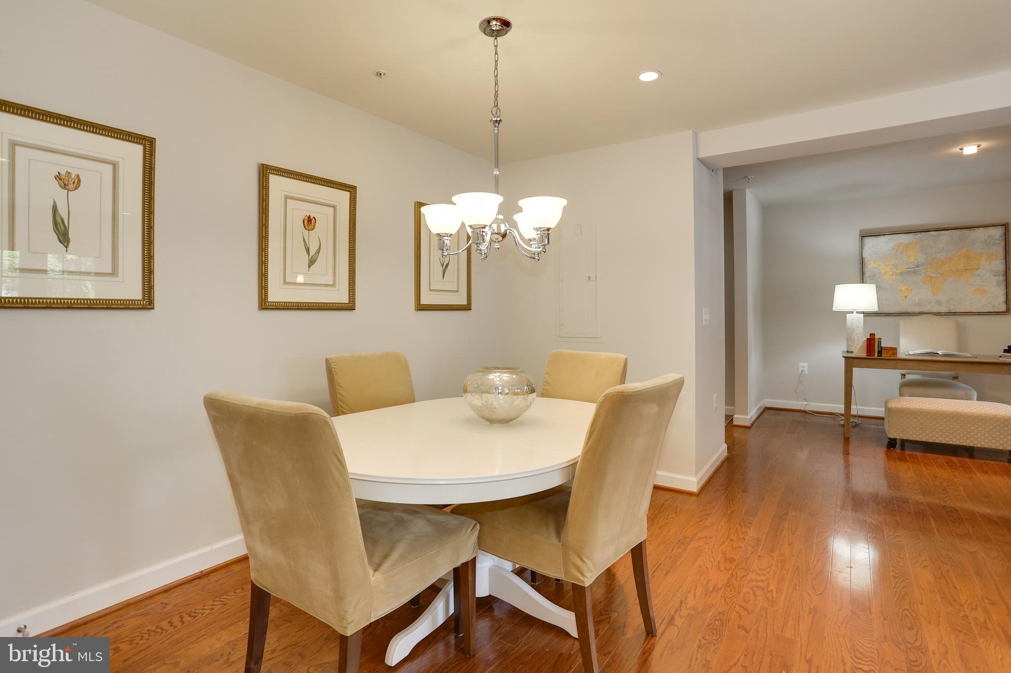 WEST VILLAGE OF SHIRLINGTON - Residential