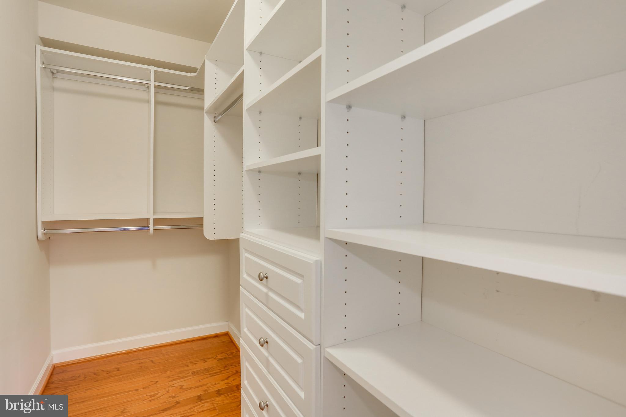 WEST VILLAGE OF SHIRLINGTON - Residential