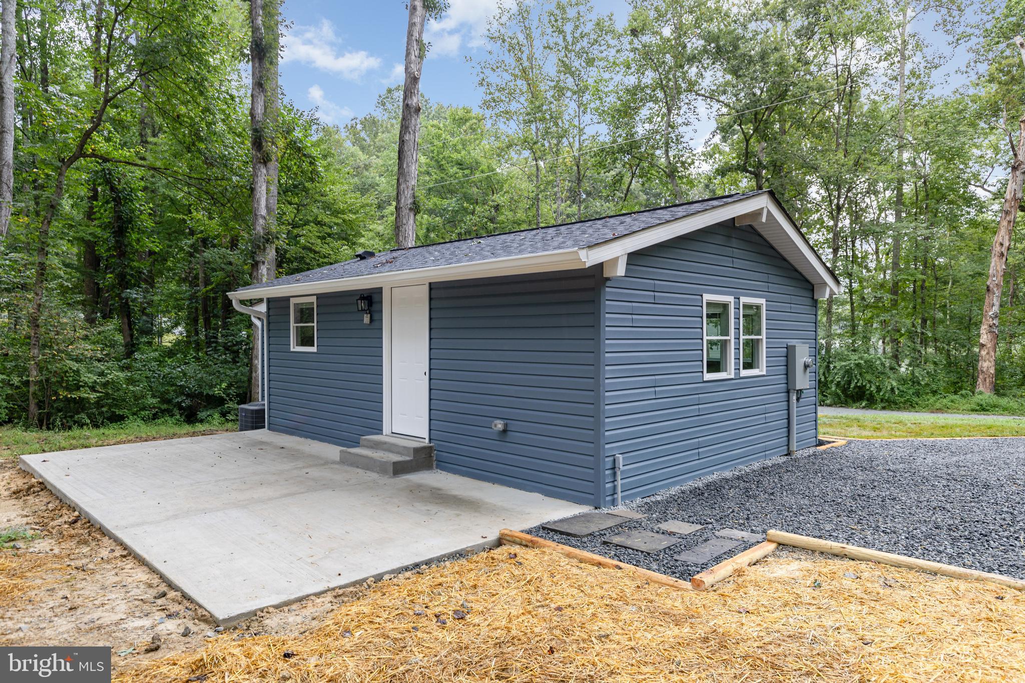 HIDDEN LAKE - Residential