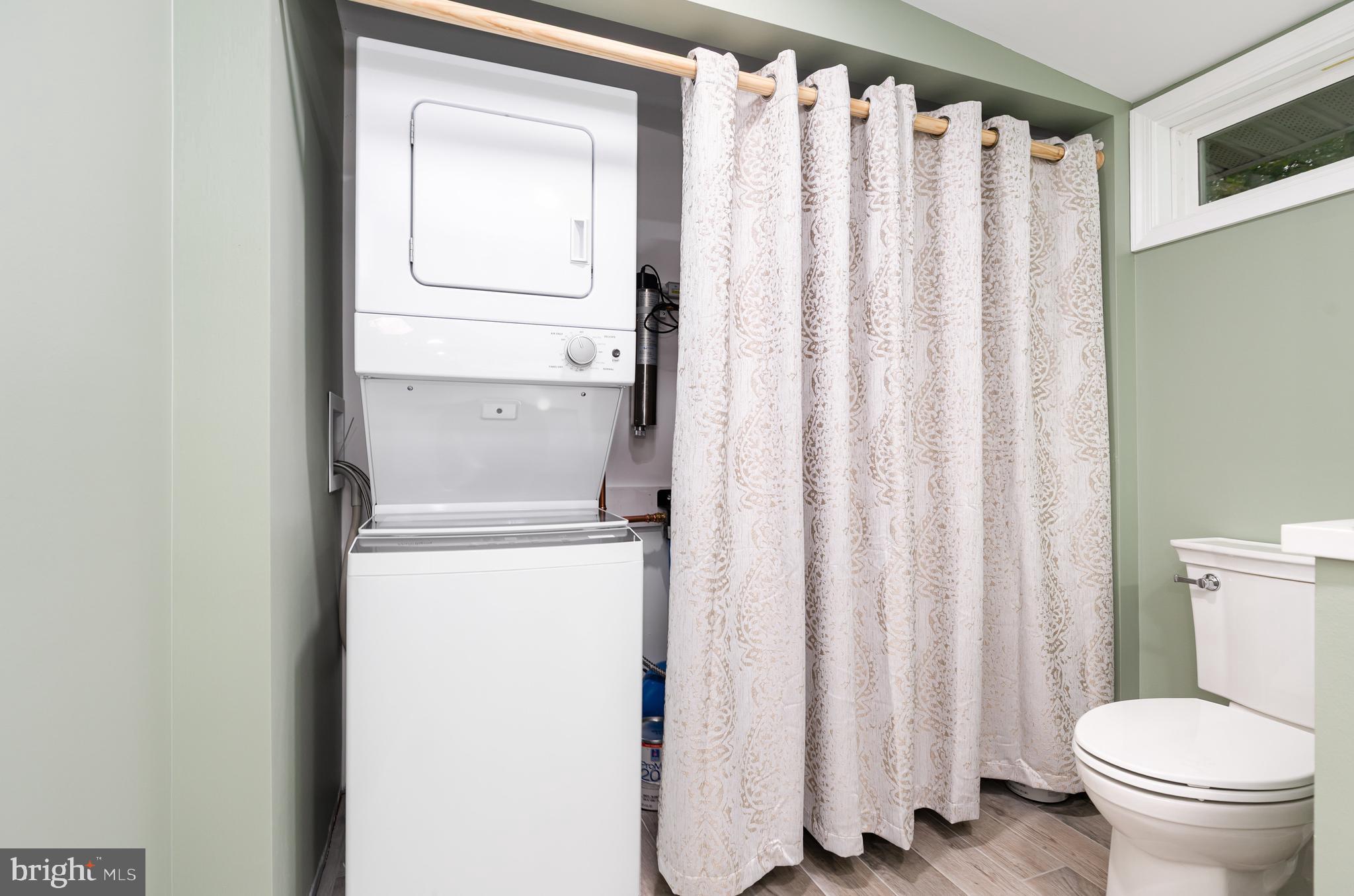 HIDDEN LAKE - Residential